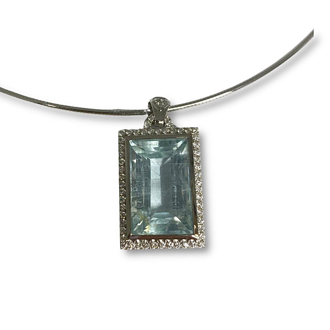 Lesunja Magnifique Necklace Platinum Aquamarine Diamonds