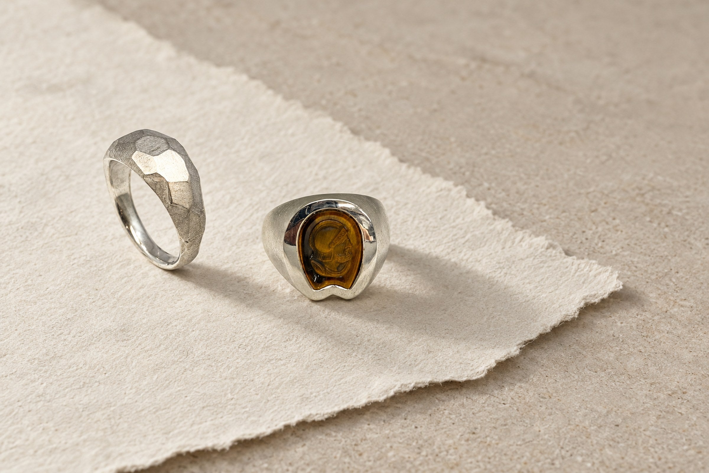 Lesunja Urban Gallery - Sterling Silver Signet Ring Faceted, handgefertigt in der Schweiz