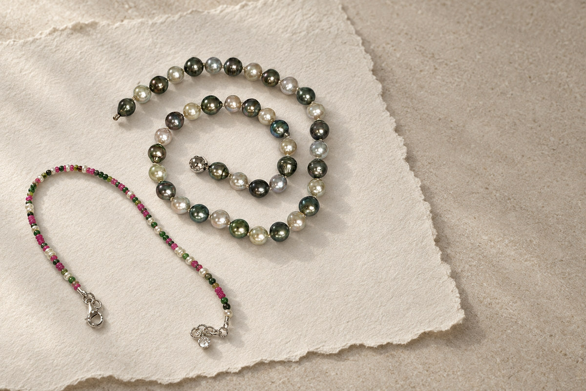 Lesunja Maritime Soul - Bracelet White Gold Pearl, Ruby & Jade Beads, handgefertigt in der Schweiz