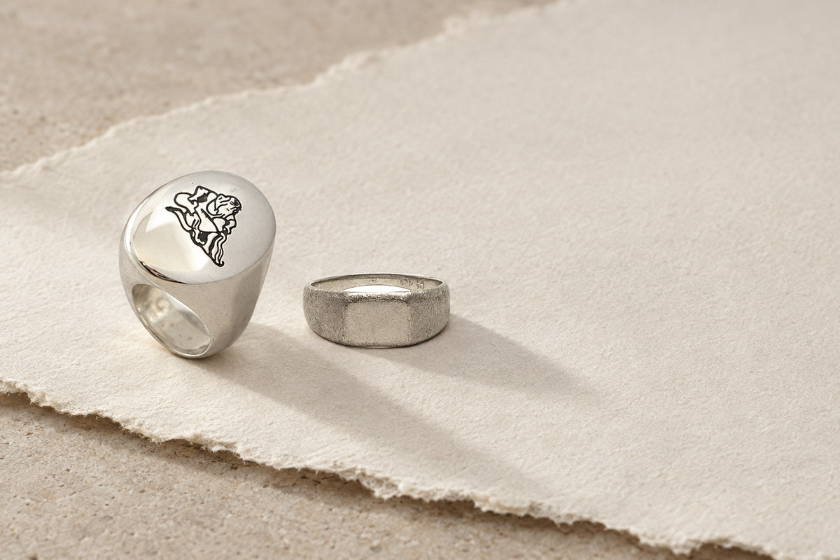 Lesunja Signet Rings - Zodiac Silver Aquarius Ring, handgefertigt in der Schweiz