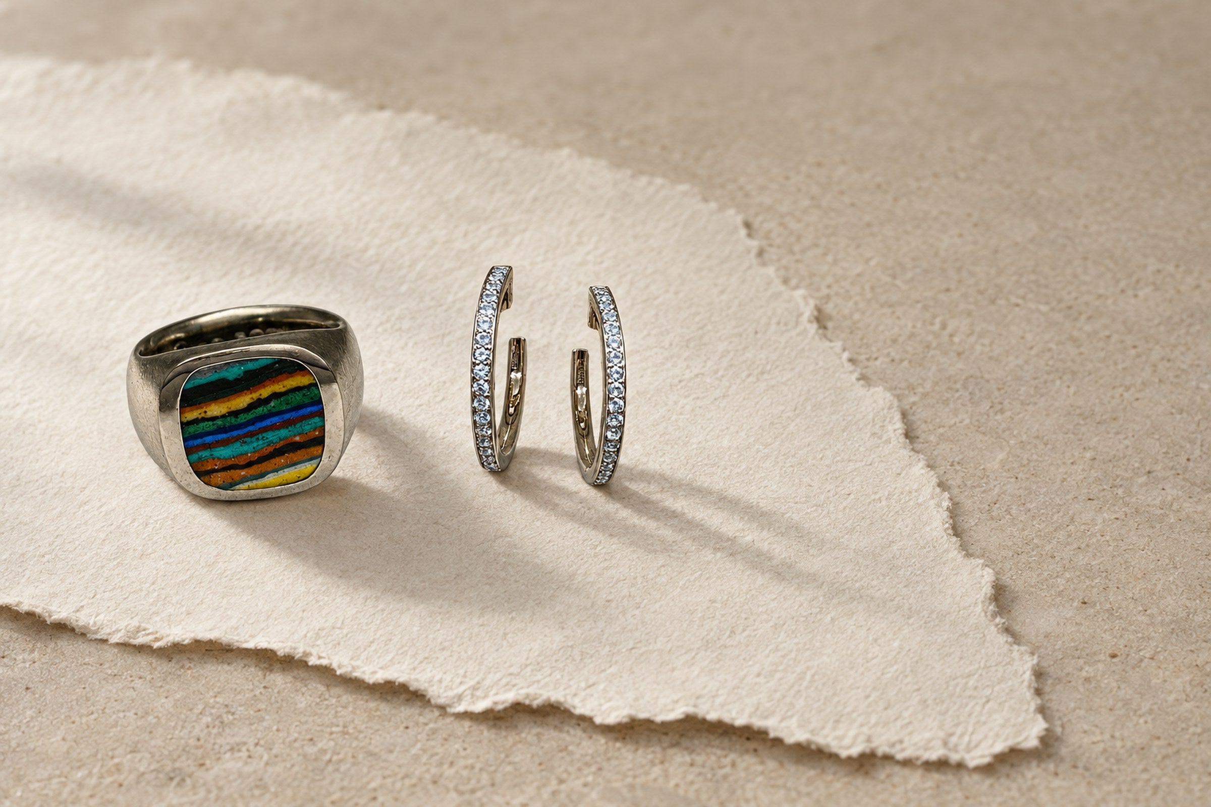 Lesunja Jewellery under 5000 CHF - Signet Ring Palladium With Rainbow Chrysocolla, handgefertigt in der Schweiz