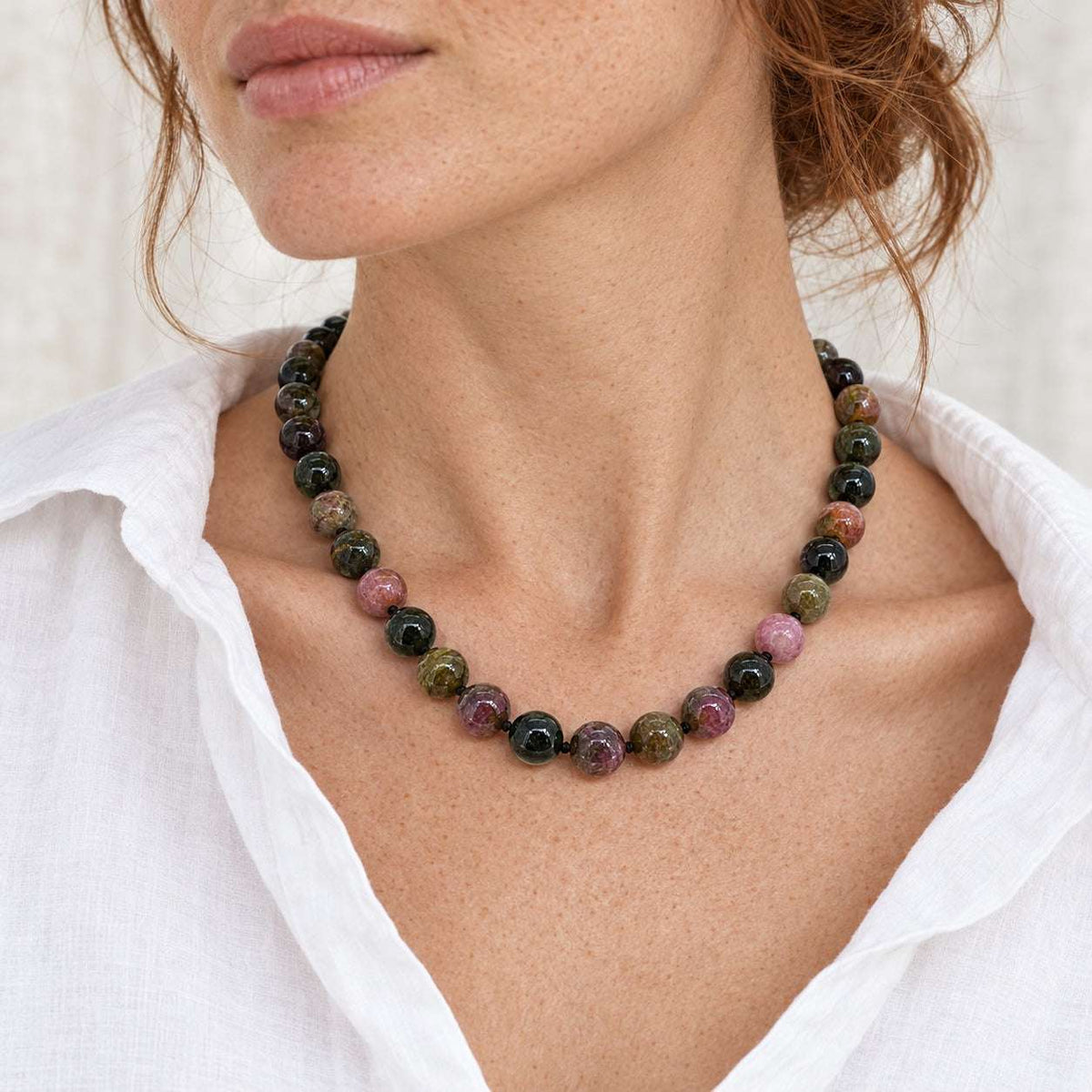 Model wearing the Lesunja Turmaline Silver Necklace by Lesunja Fine Jewellery – AI-generated visualisation