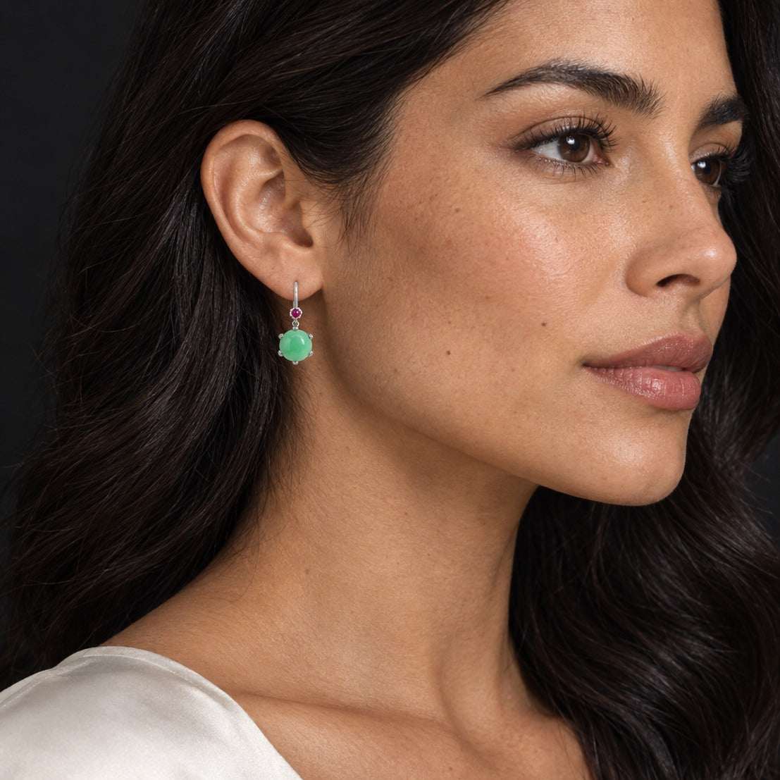 Model wearing the Lesunja Lady Synthia Chrysopras Silver Hangers by Lesunja Fine Jewellery – AI-generated visualisation