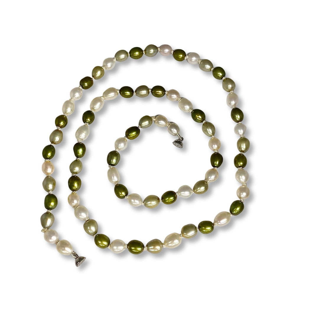 white cultured freshwater pearl