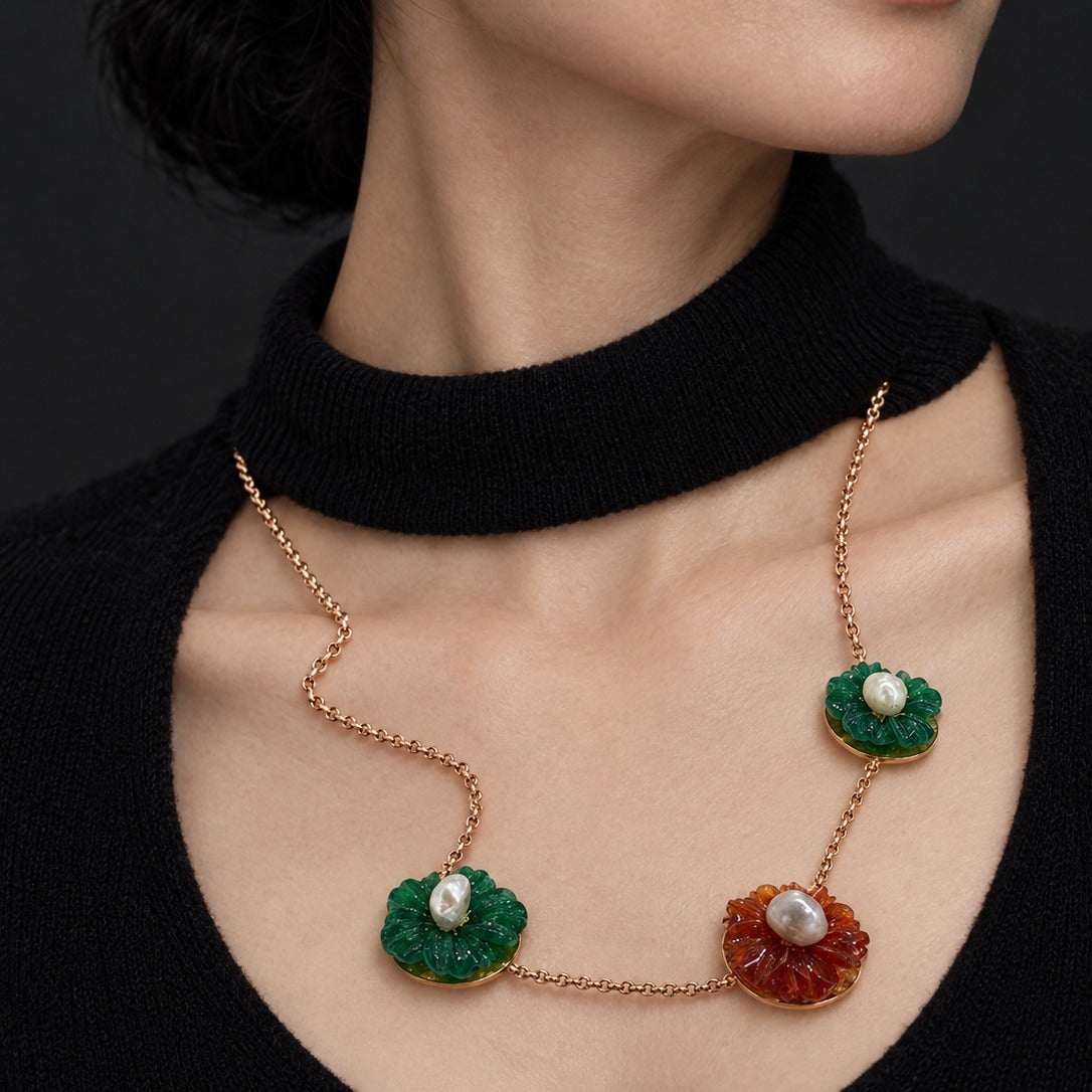 Model wearing the Lesunja Nature`s Delight Rose Gold Collier by Lesunja Fine Jewellery – AI-generated visualisation