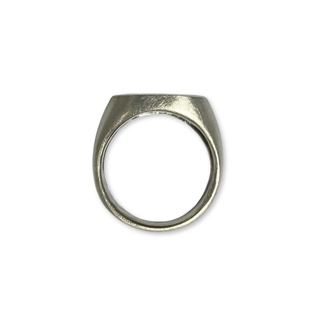 Lesunja Signet Ring Silver With Rainbow Chrysocolla, detail view, Lesunja atelier Zurich