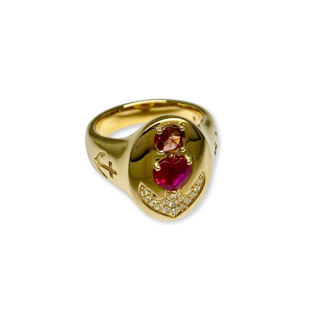 Lesunja Signet Ring Yellow Gold 9K Ruby Tourmaline Diamonds, detail view, Lesunja atelier Zurich