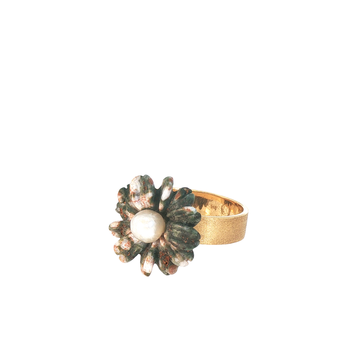 Lesunja Edelweiss Jasper Pearl Yellow Gold Ring