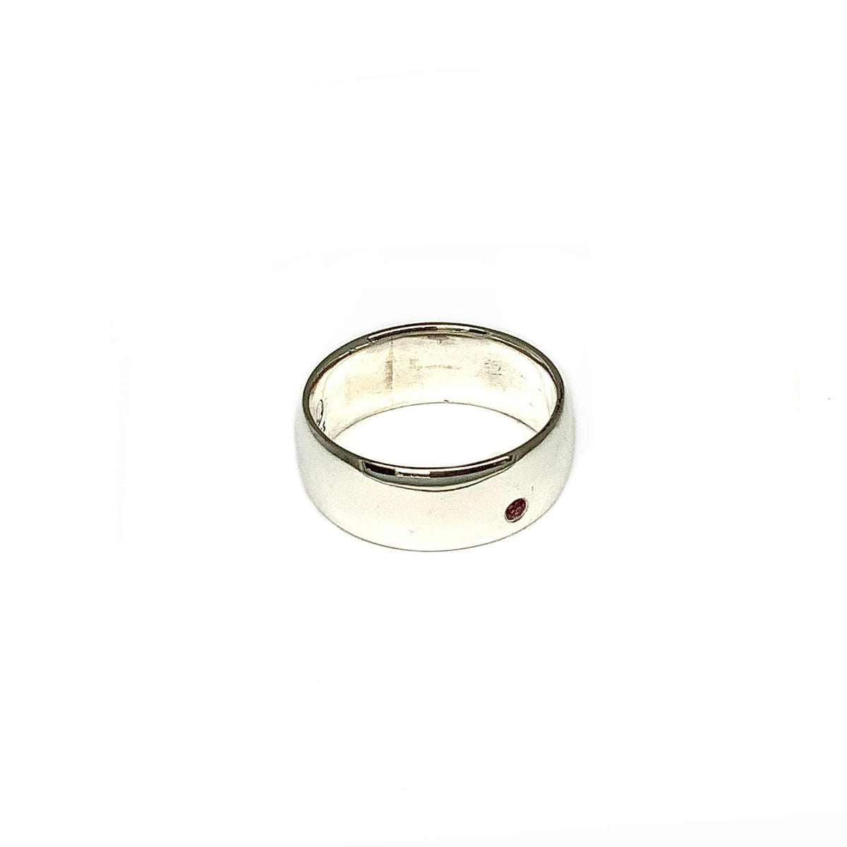 Lesunja Ring Silver Ruby, detail view, Lesunja atelier Zurich