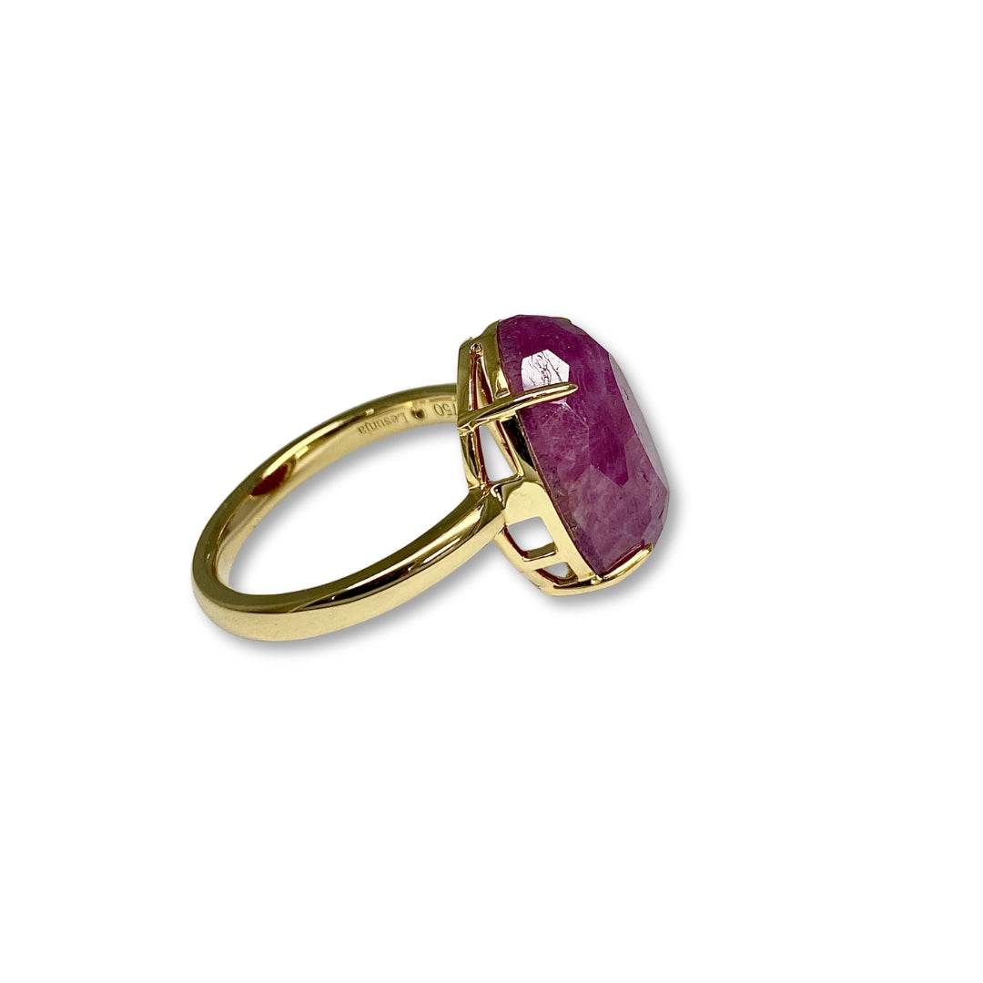 Lesunja Ocean XXY Boho Rings Yellow Gold Ruby Shell, detail view, Lesunja atelier Zurich