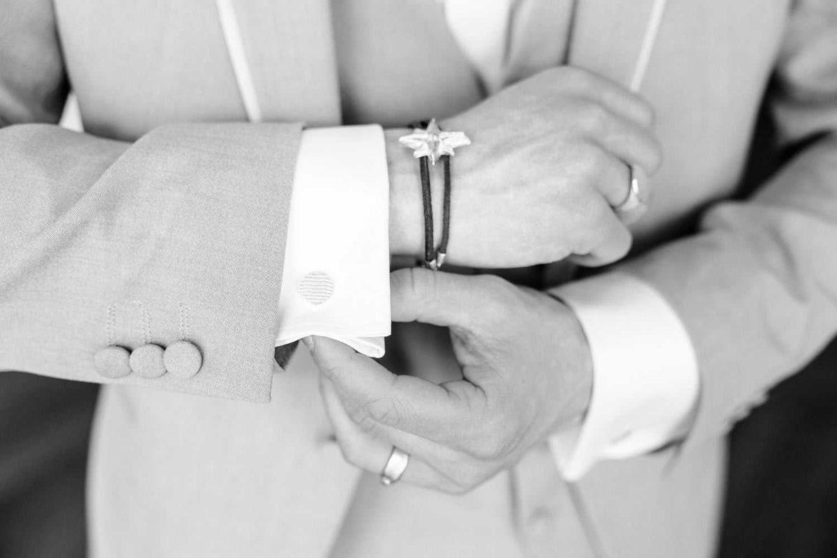 Lesunja Ice Sepia White Gold Cufflinks, detail view, Lesunja atelier Zurich