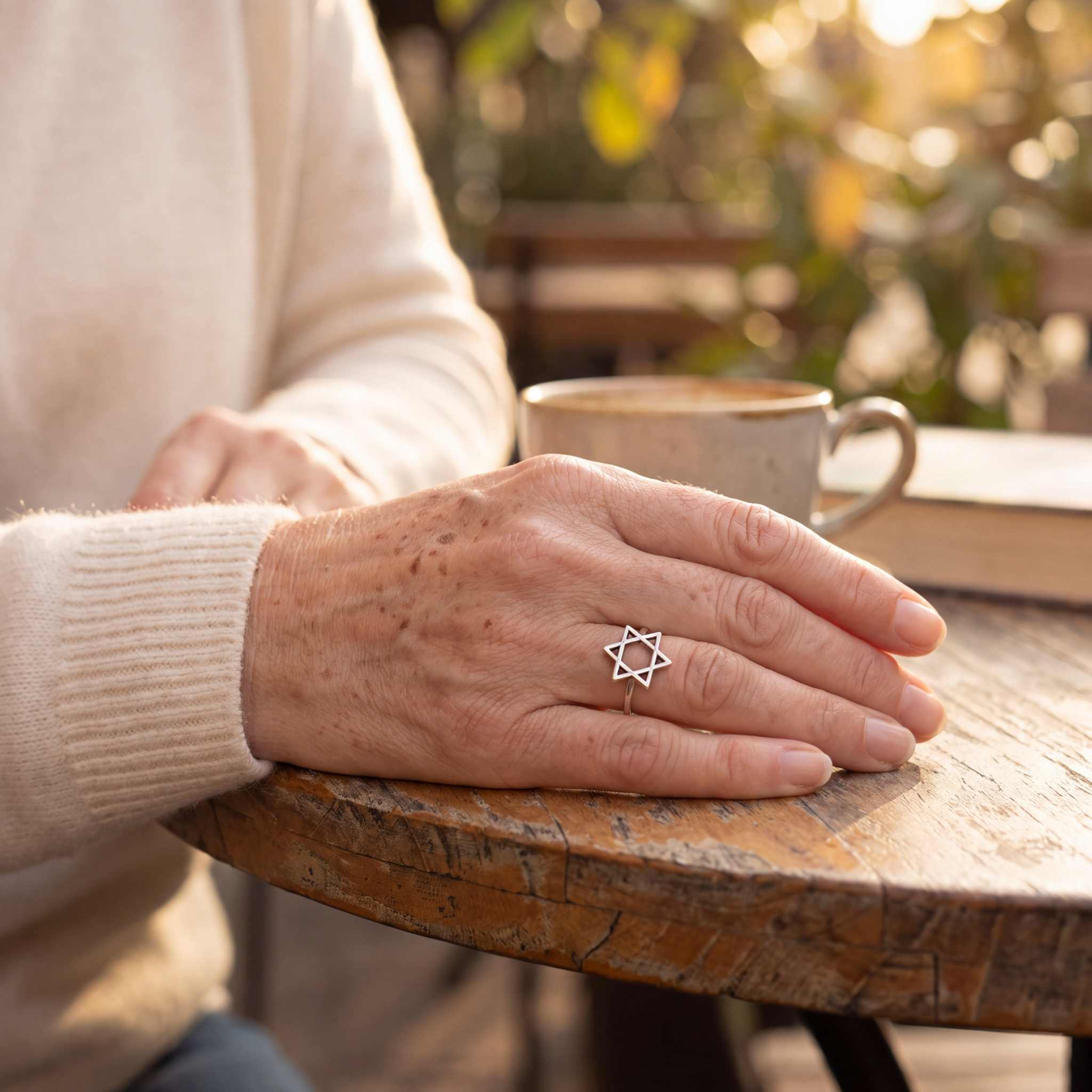 Model wearing the Lesunja White Gold Star Ring