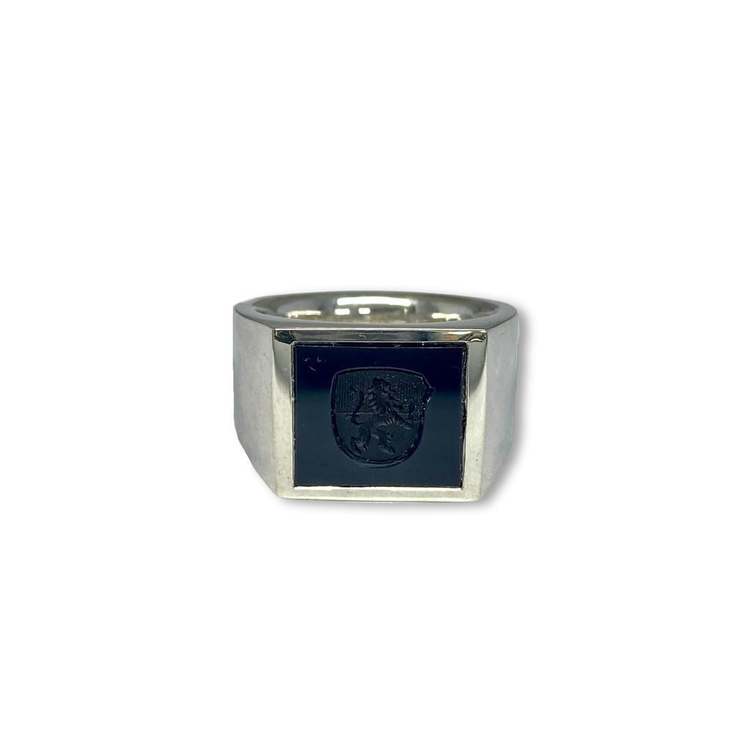 Lesunja Signet Ring Silver Dark Blue Agate Engraved