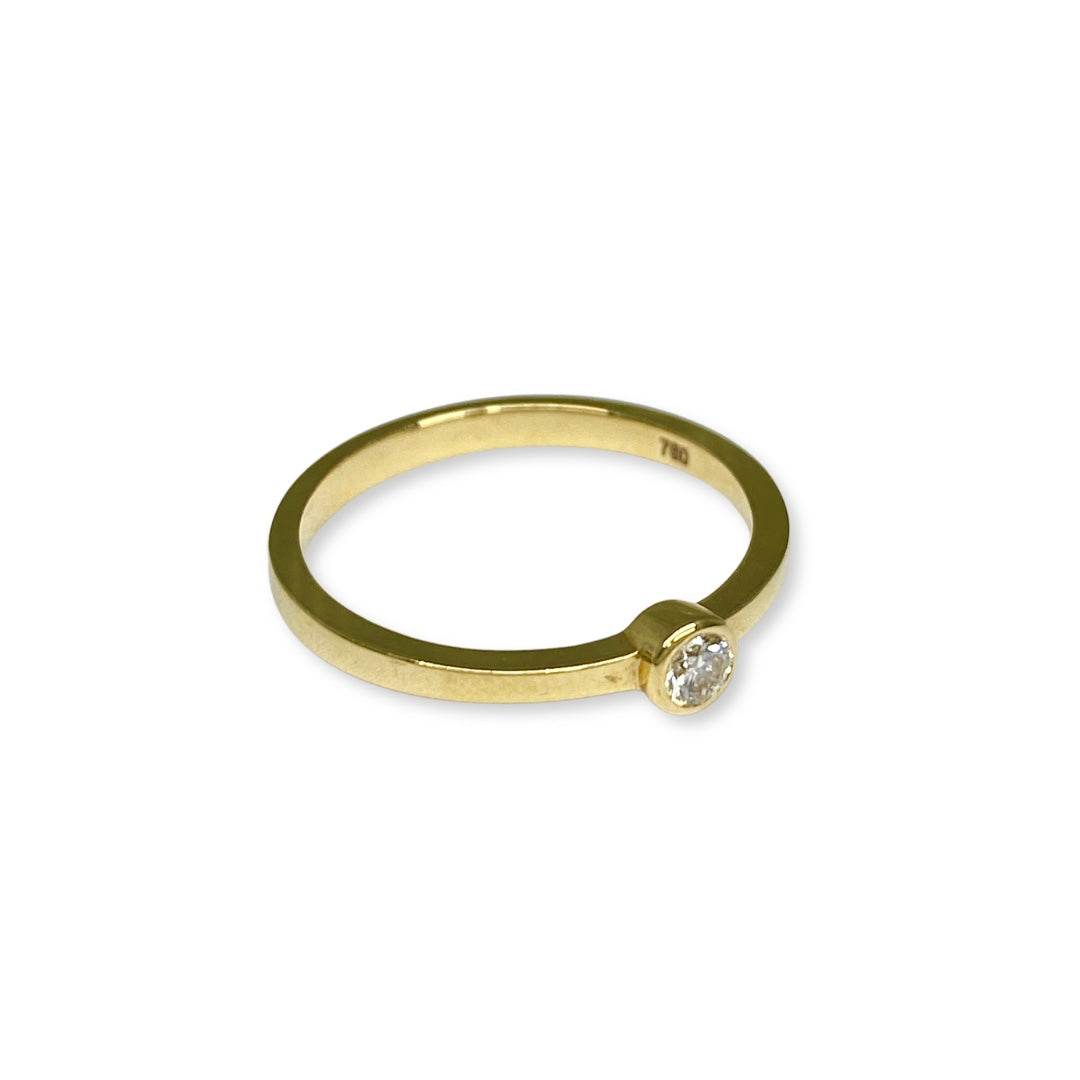 Lesunja Solitaire Engagement Ring Yellow Gold Diamond, detail view, Lesunja atelier Zurich