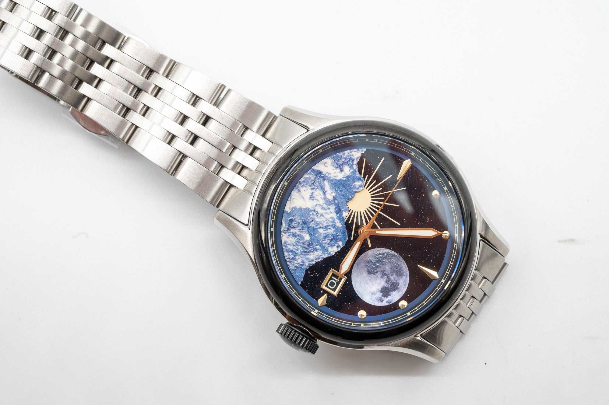 Lesunja Mountain Watch Black, detail view, Lesunja atelier Zurich