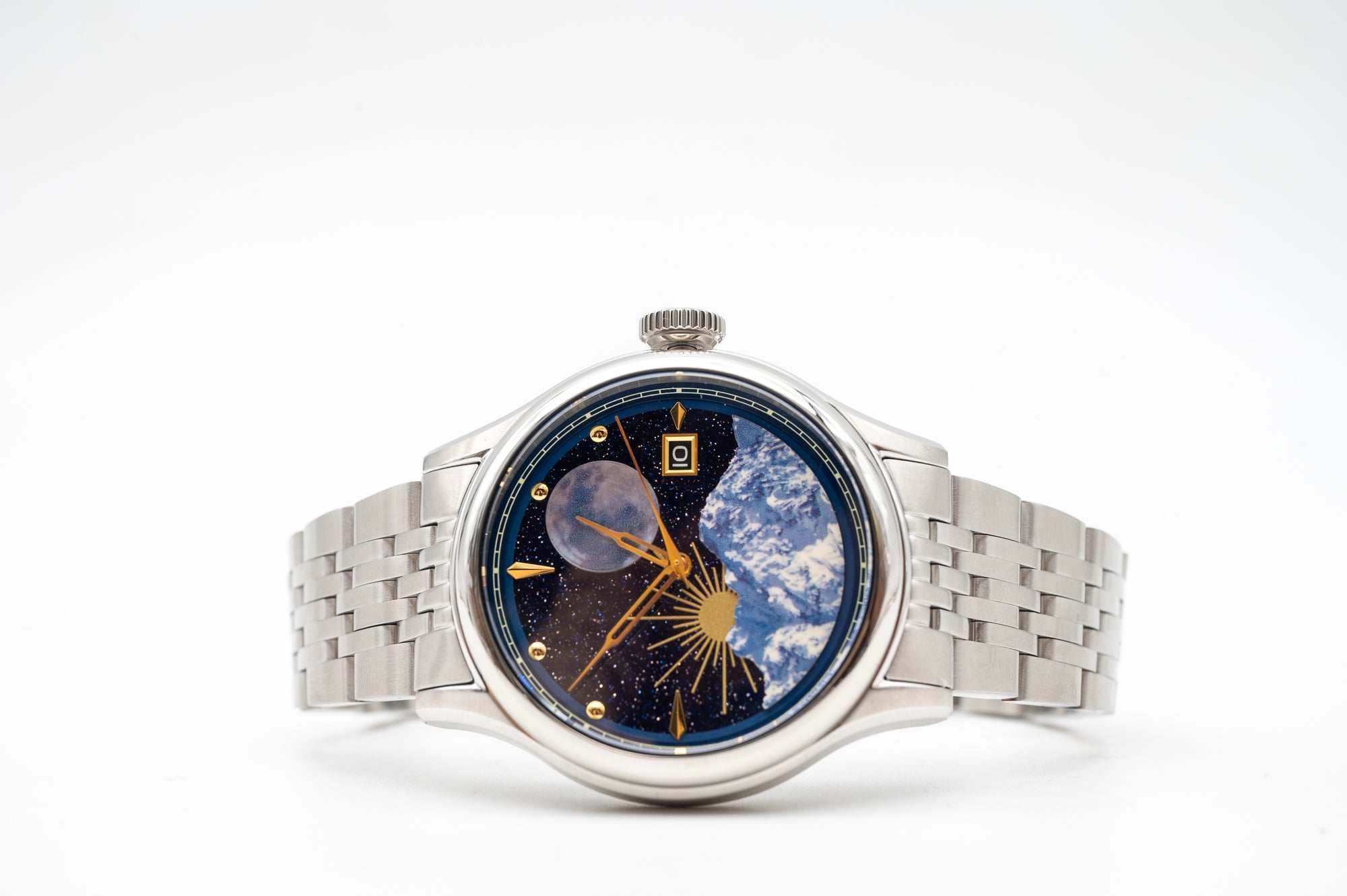 Lesunja Mountain Watch Steel, detail view, Lesunja atelier Zurich