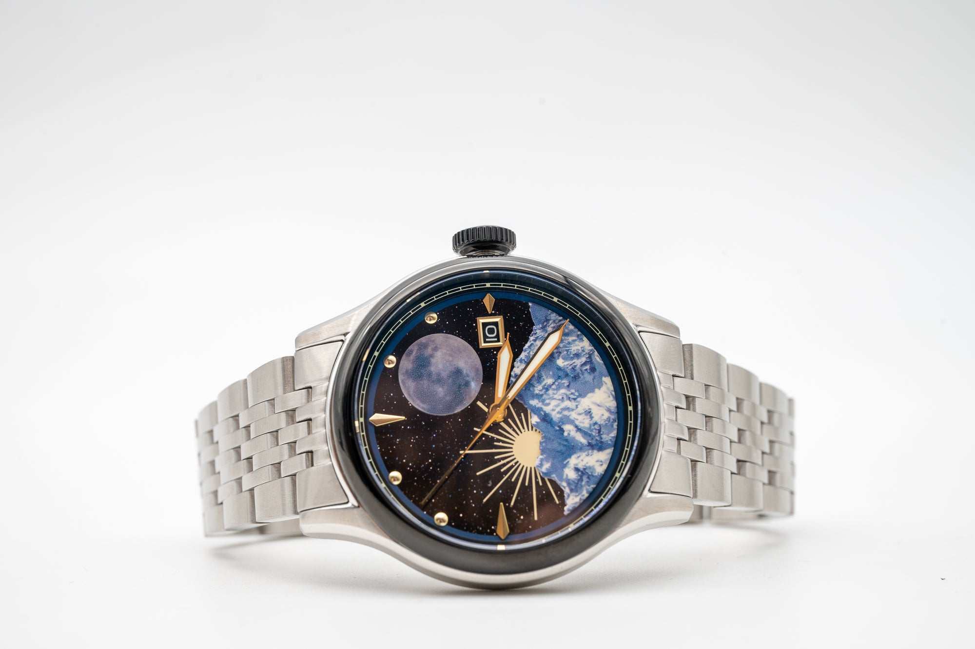 Lesunja Mountain Watch Black, detail view, Lesunja atelier Zurich