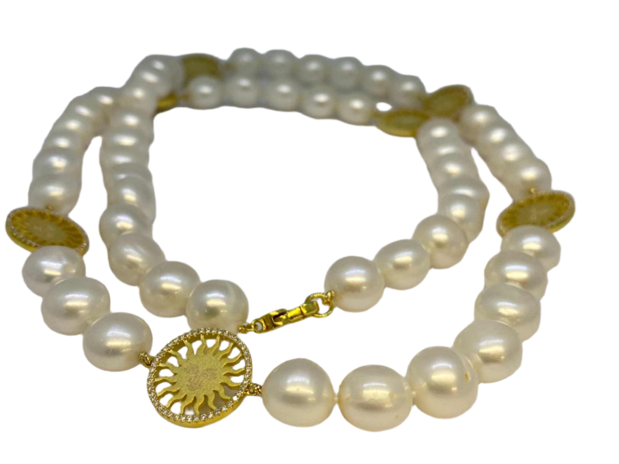 Lesunja St. Moritz Sun Pearl Necklace, handmade fine jewellery from Switzerland
