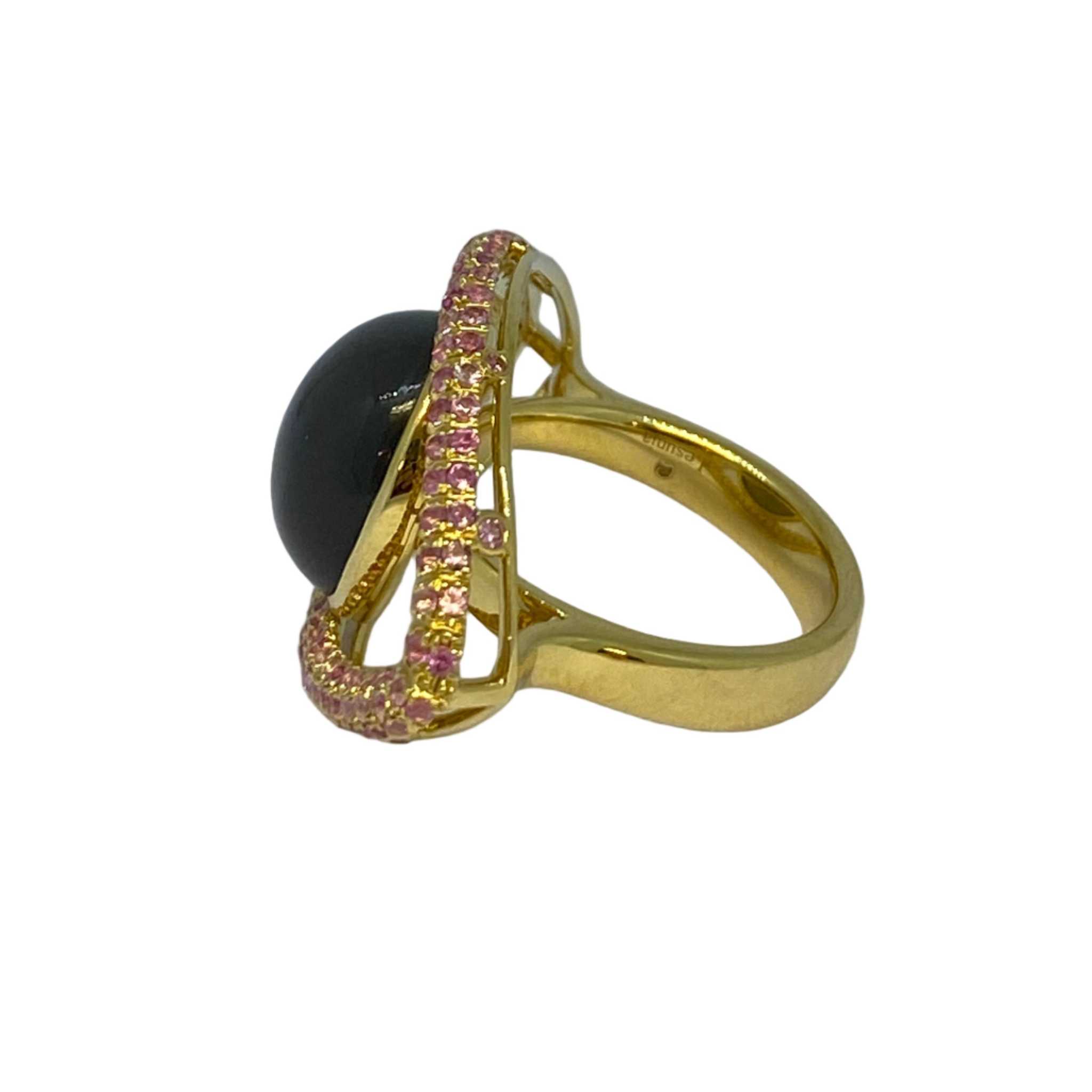 Lesunja Moonstone Sapphire 18k yellow gold Ring
