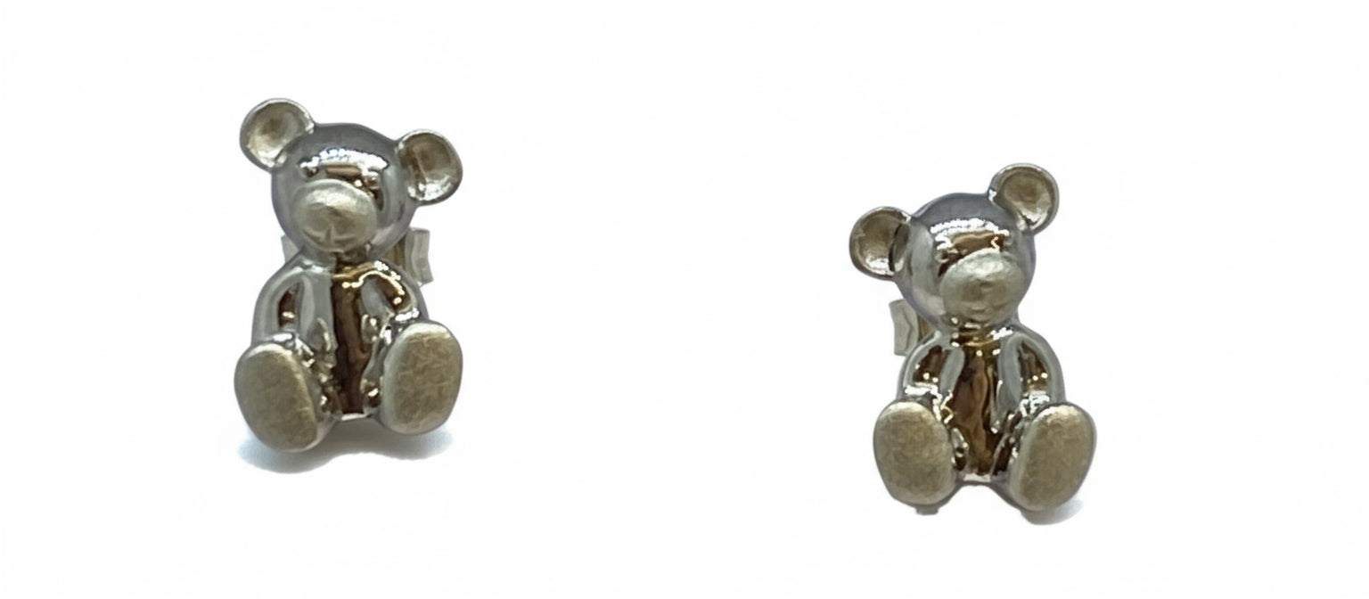Lesunja Breuninger Bear Earrings Silver 925, detail view, Lesunja atelier Zurich