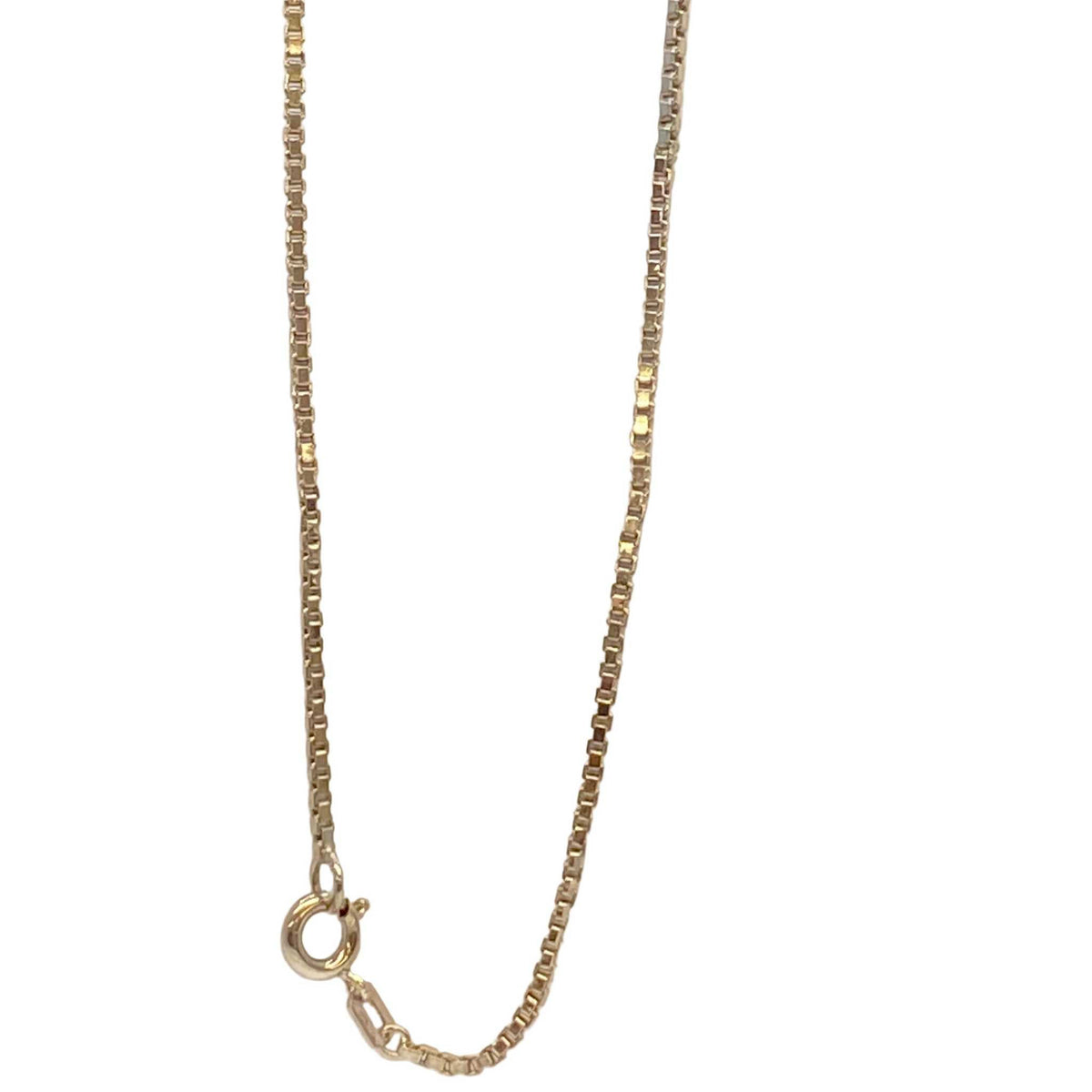 Lesunja Silver Letter D Necklace, detail view, Lesunja atelier Zurich