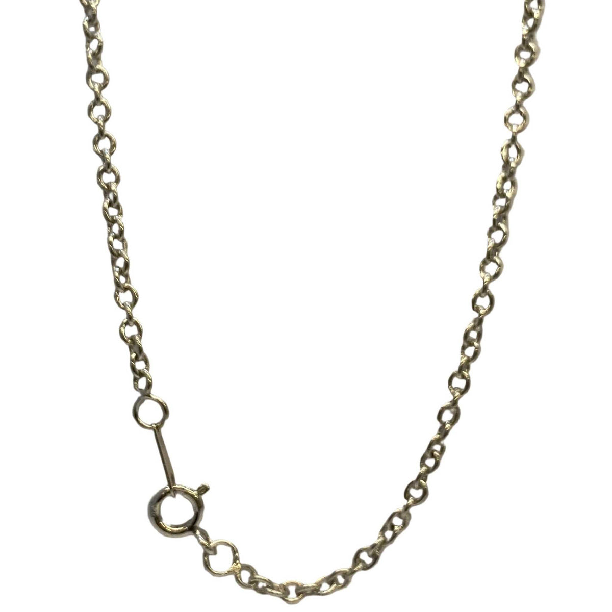 Lesunja Silver Letter X Necklace, detail view, Lesunja atelier Zurich
