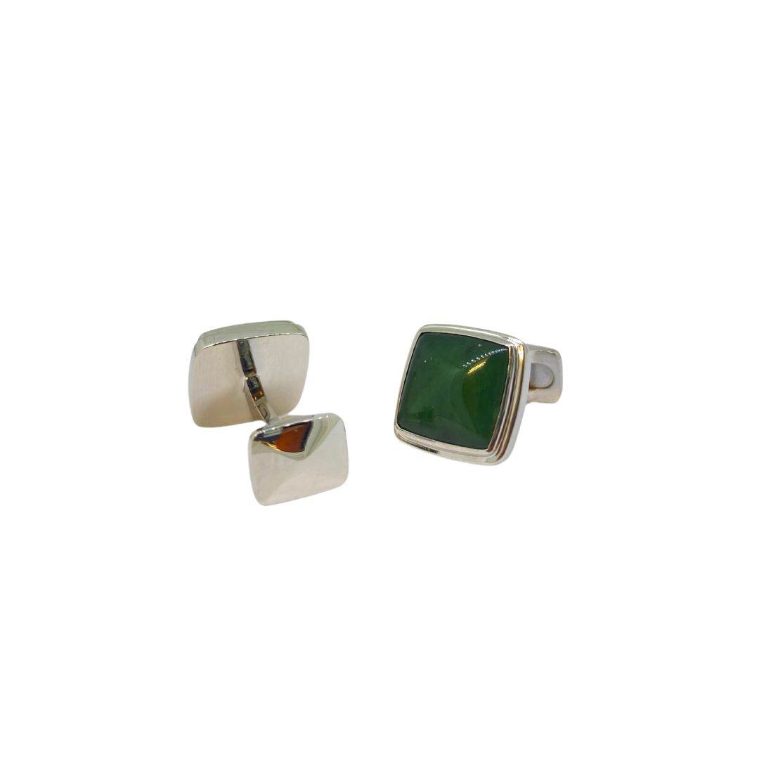 Lesunja Jade Platinum Cufflinks, detail view, Lesunja atelier Zurich