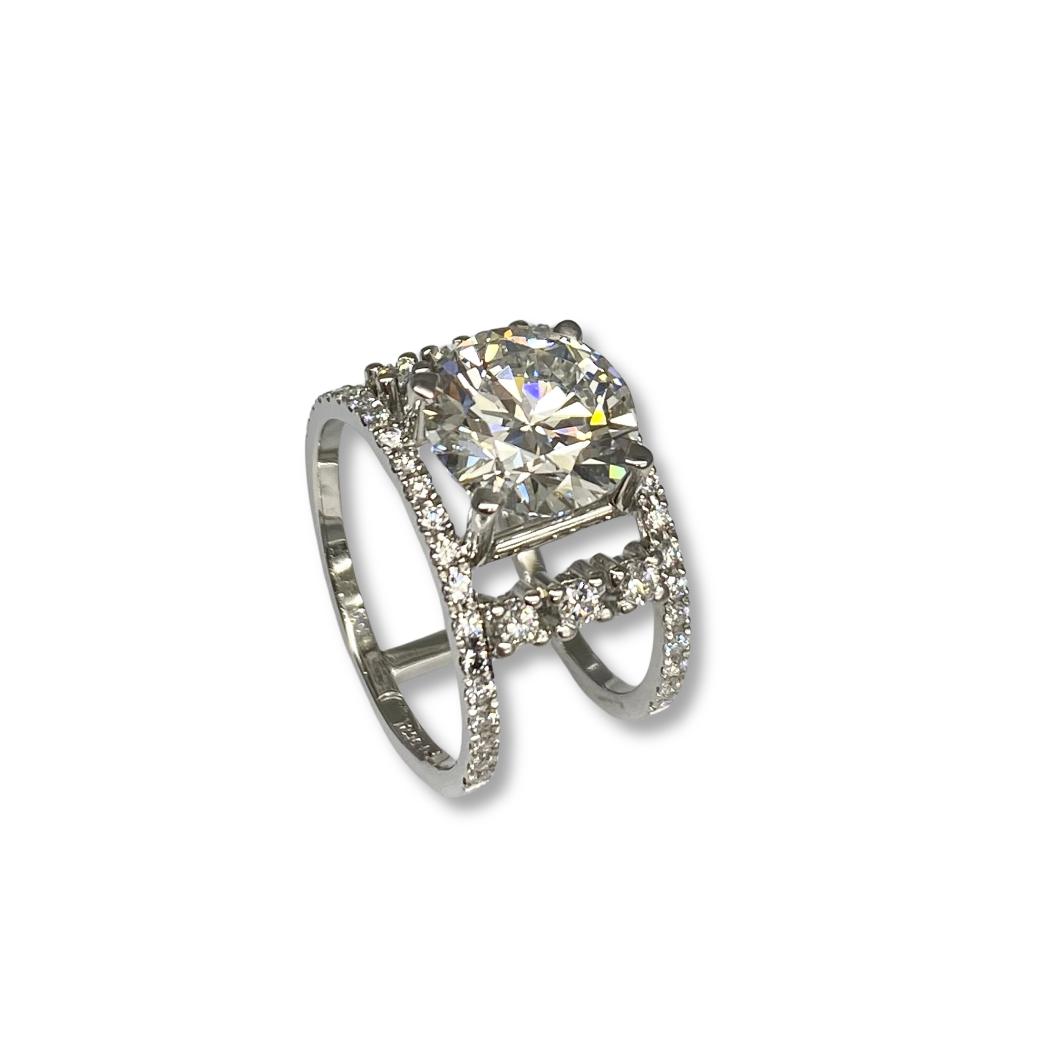 Lesunja Ring Platinum White Diamonds 3,59ct.