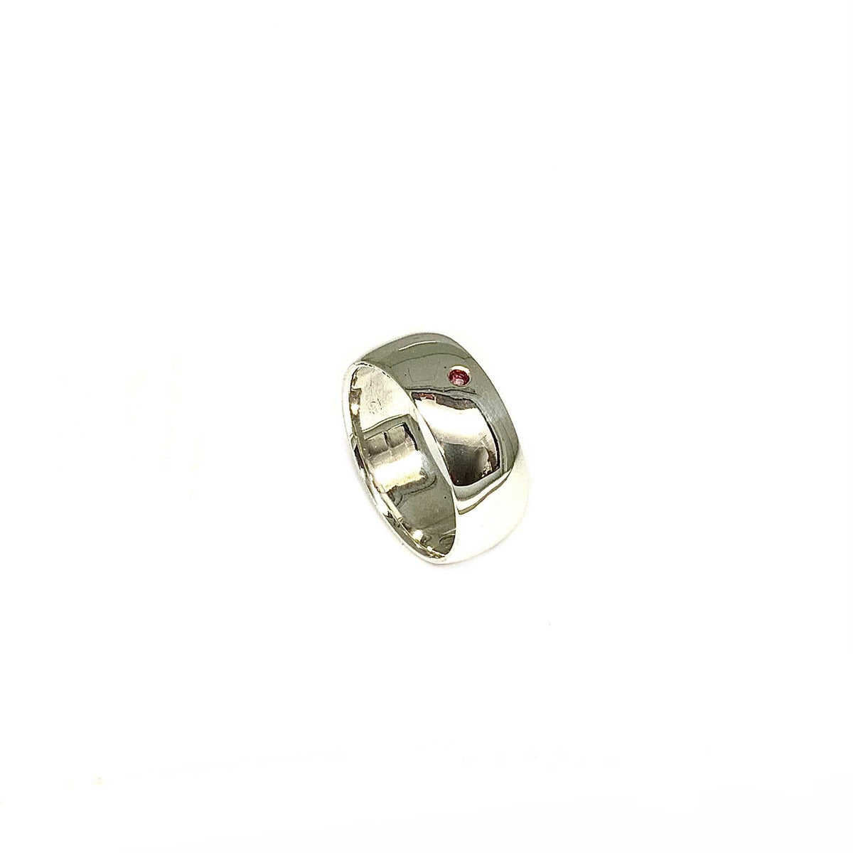 Lesunja Ring Silver Ruby, detail view, Lesunja atelier Zurich