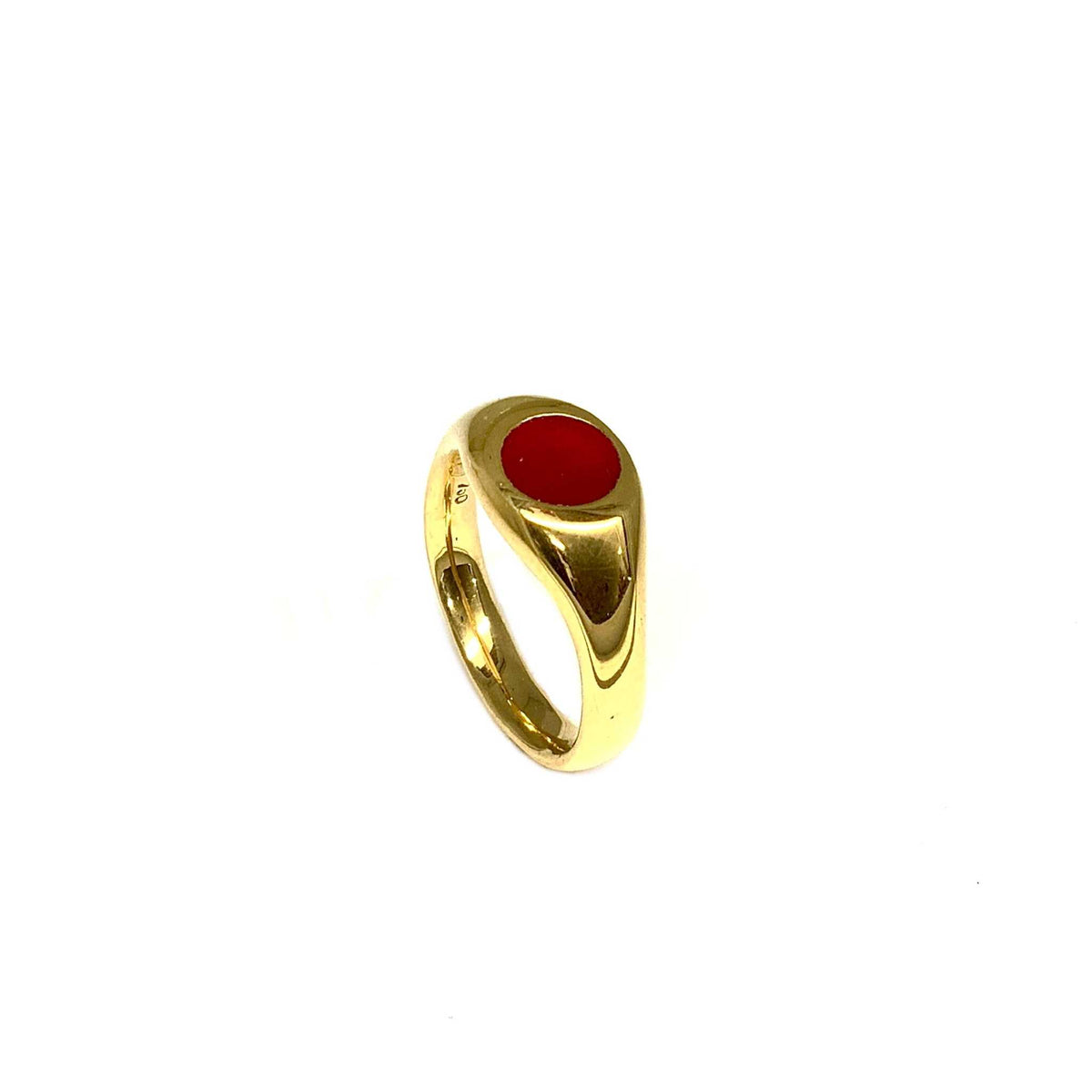 Lesunja Yellow Gold Signet Ring Carneol, handmade fine jewellery from Switzerland