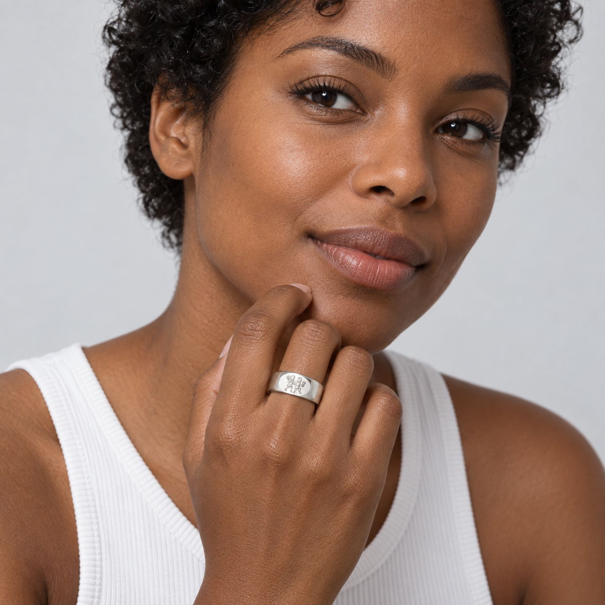 Model wearing the Lesunja Zodiac Gemini Silver Ring