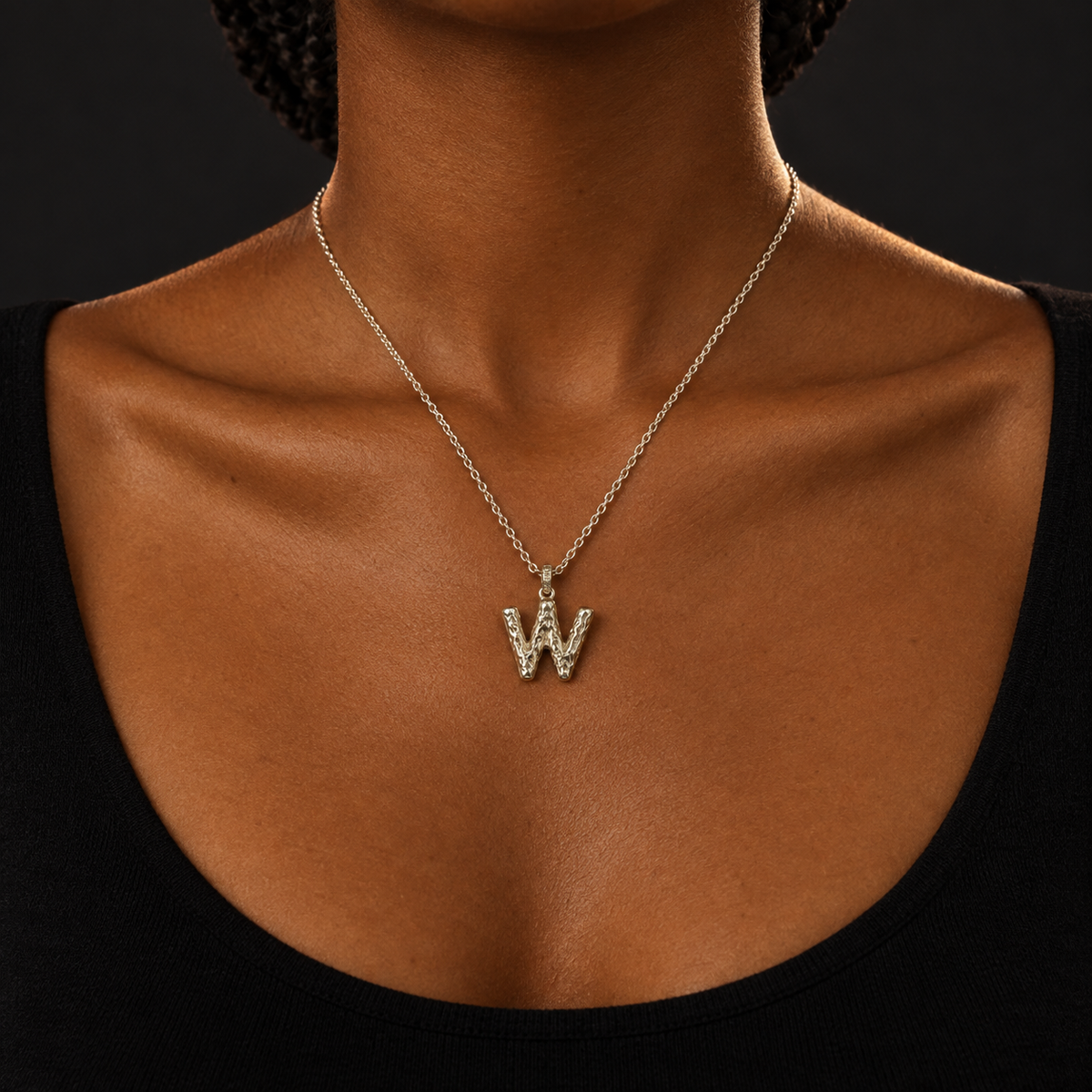 Model wearing the Lesunja Silver Letter W Necklace