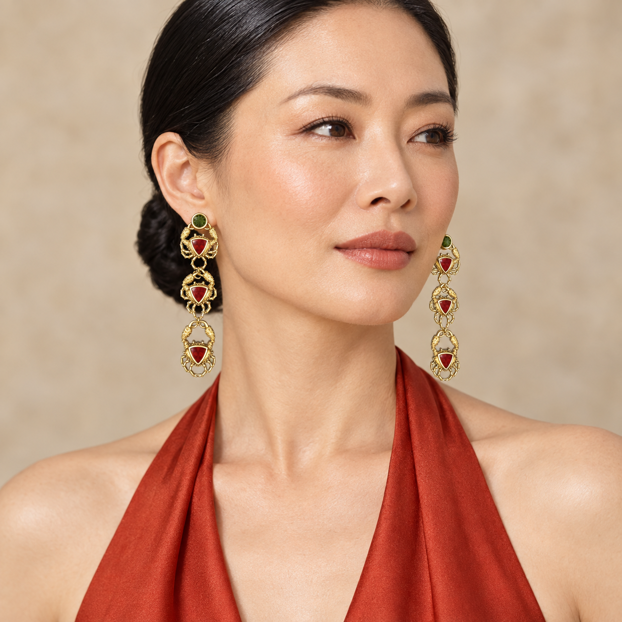 Model wearing the Lesunja Summer Ocean Crabs Jewellery Set