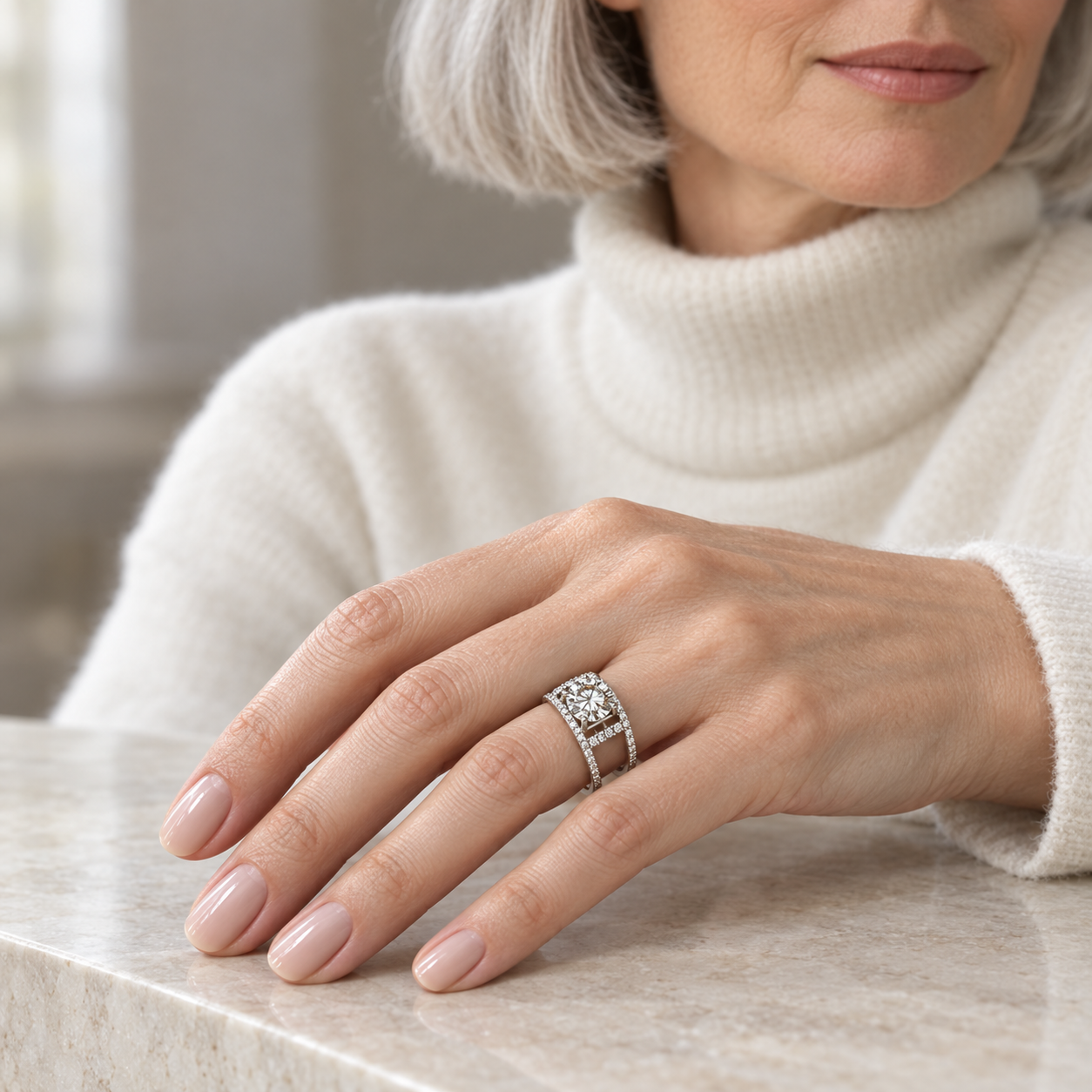 Model wearing the Lesunja Ring Platinum White Diamonds 3,59ct.