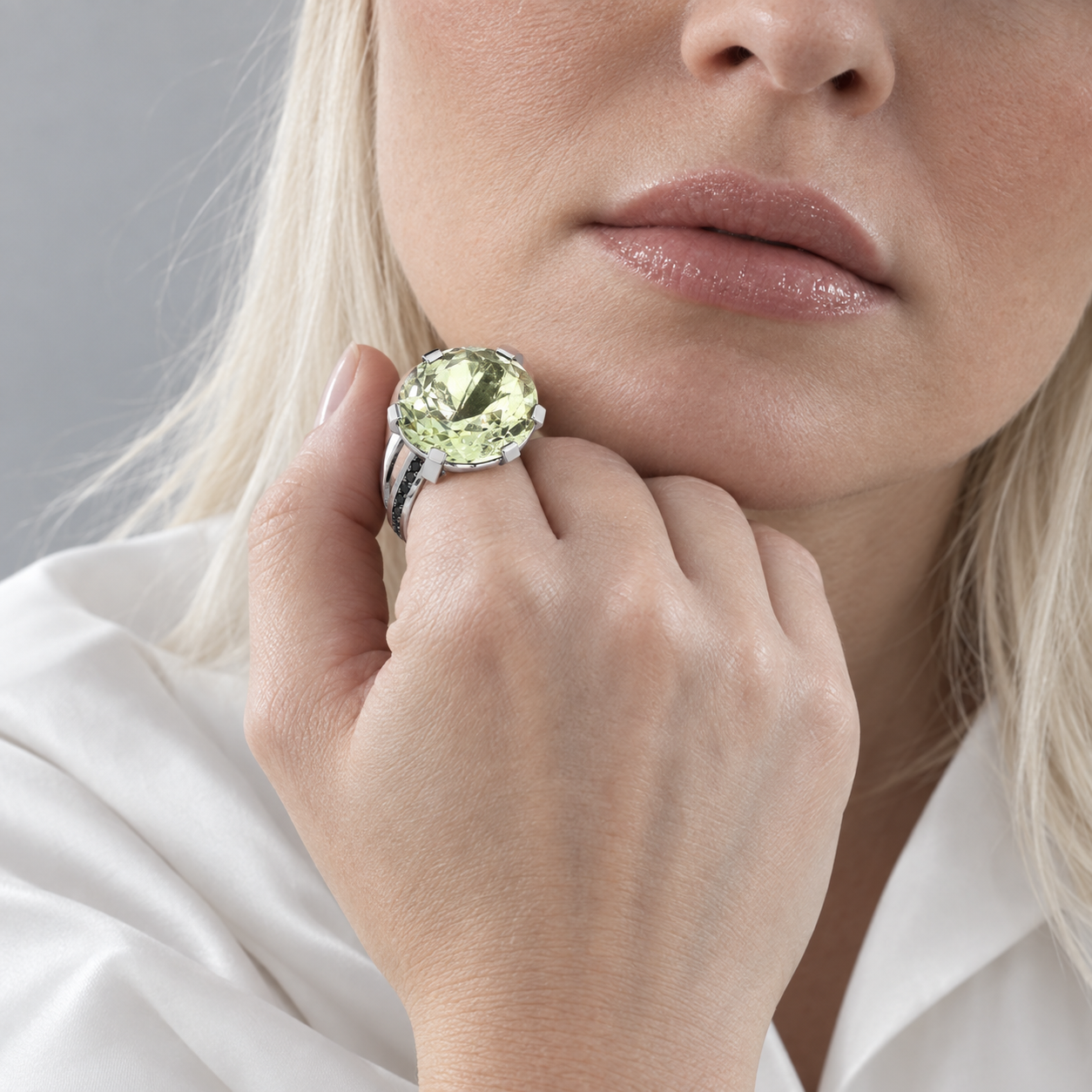 Model wearing the Lesunja Ring White Gold Prasiolite & Black Diamonds