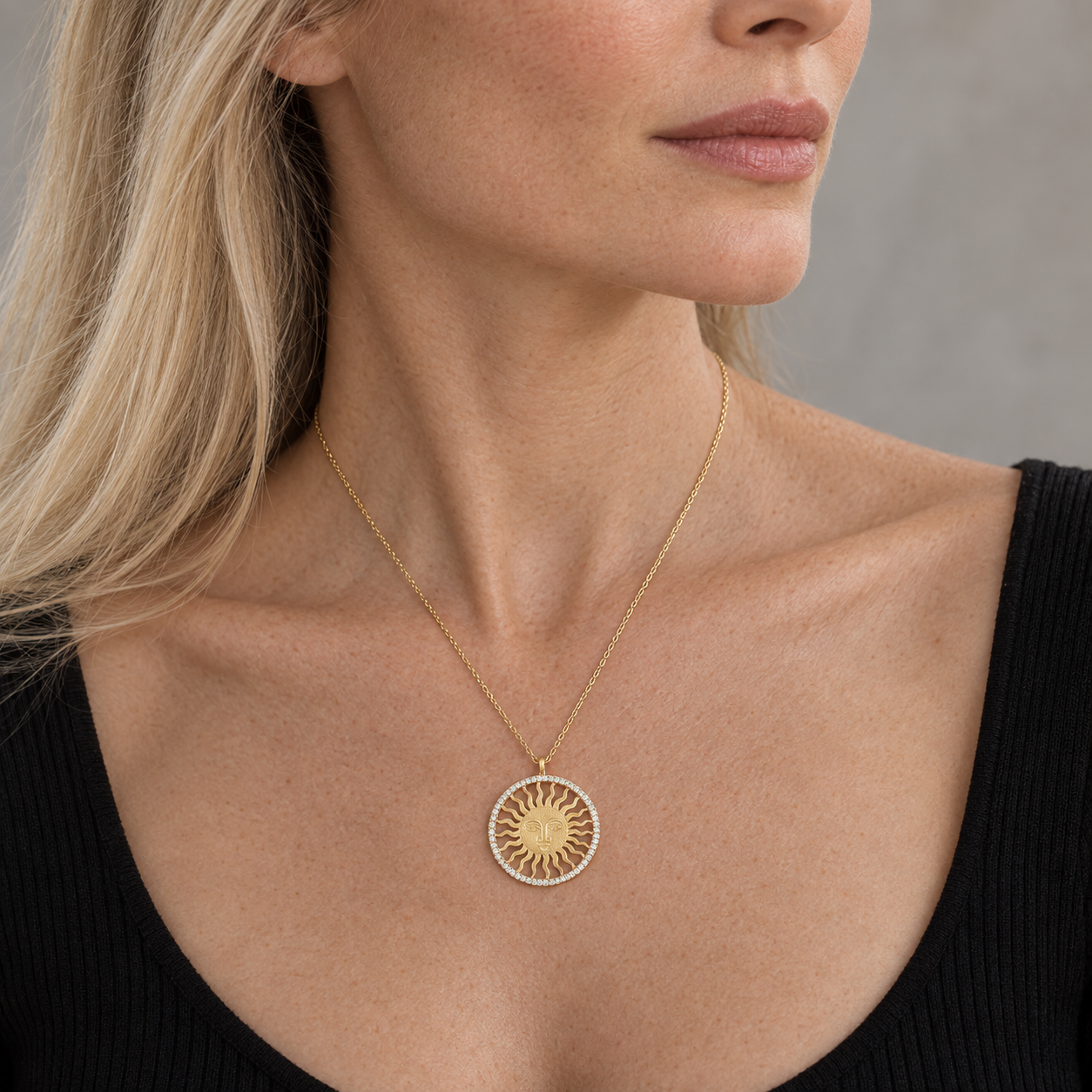 Model wearing the Lesunja St. Moritz Sun Necklace Medium Yellow Gold Diamonds