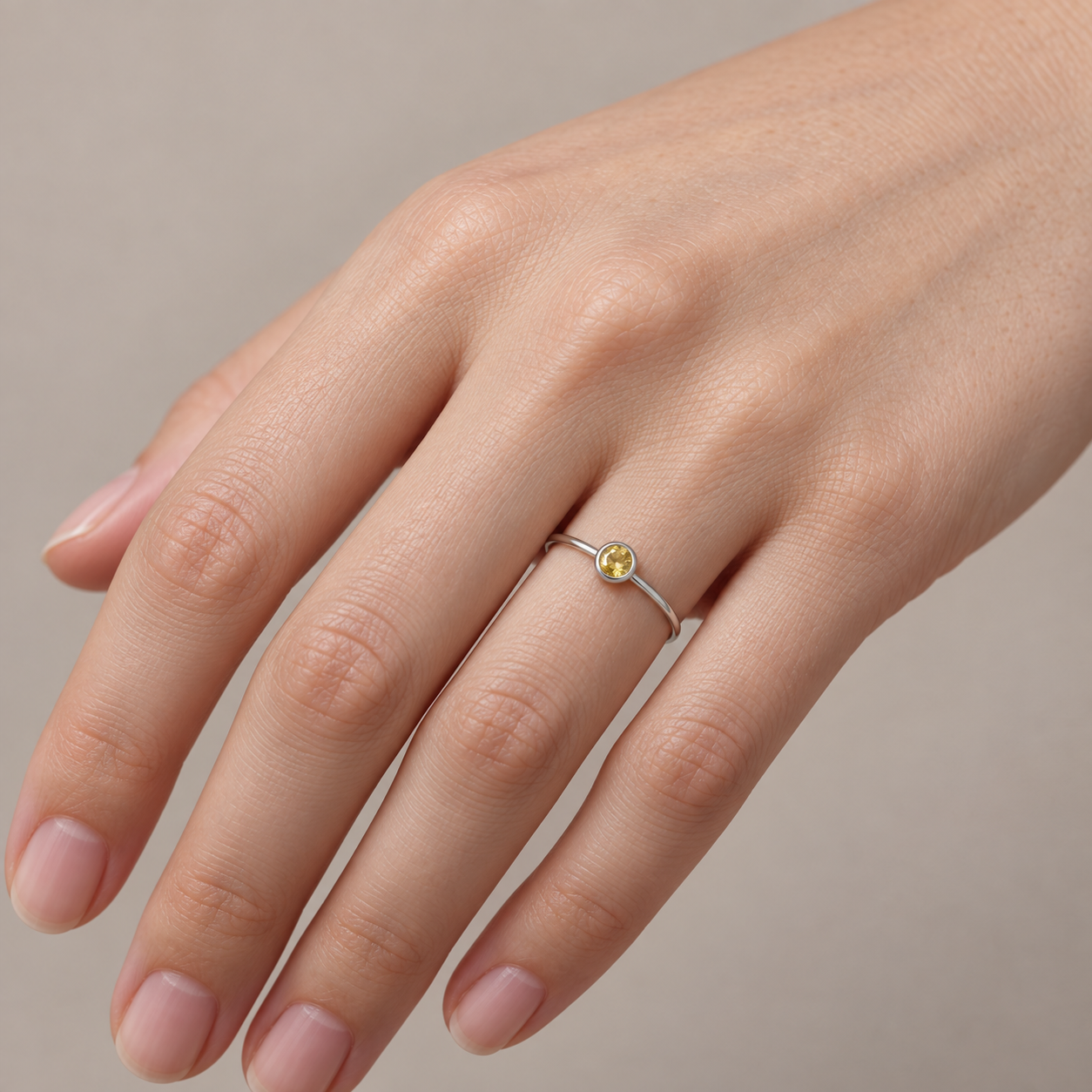 Model wearing the Lesunja Simple Elegance White Gold Ring
