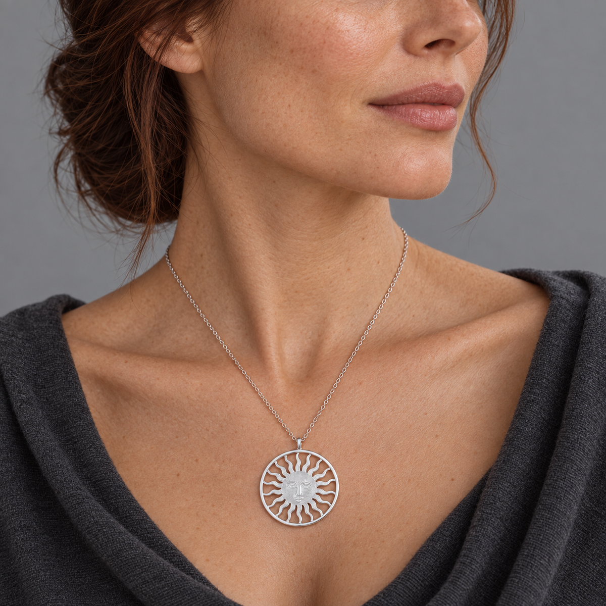 Model wearing the Lesunja St. Moritz Sun Necklace Large White Gold