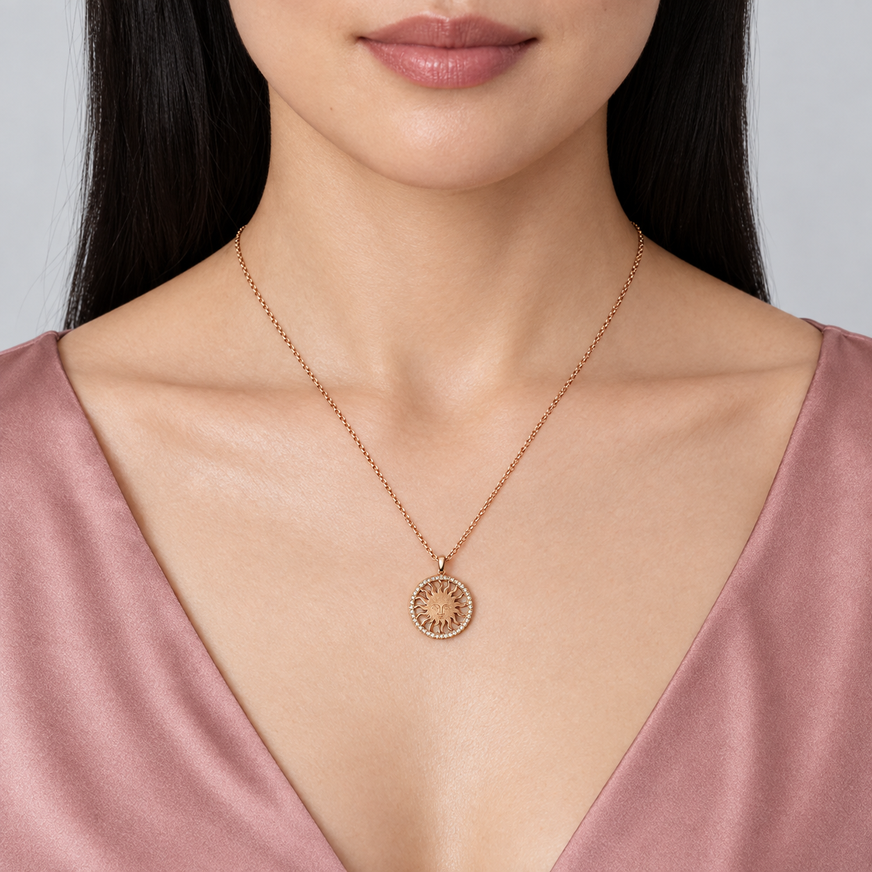 Model wearing the Lesunja St. Moritz Sun Necklace Small Rosé Gold Diamonds