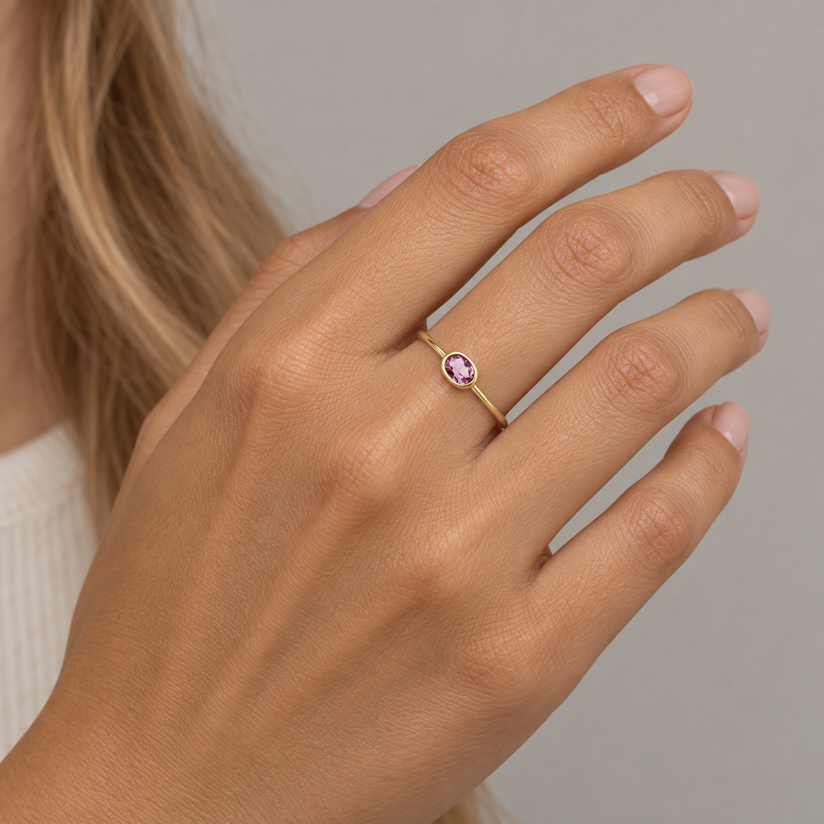 Model wearing the Lesunja Spring Breeze Yellow Gold Ring
