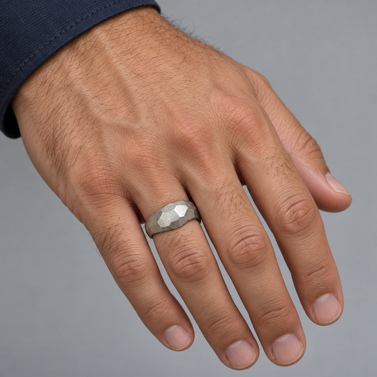Model wearing the Lesunja Sterling Silver Signet Ring Faceted