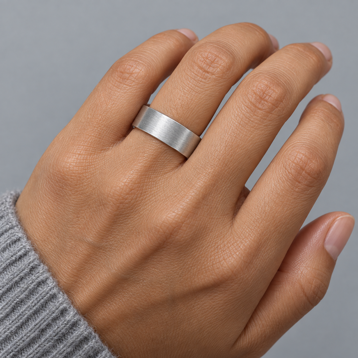 Model wearing the Lesunja Power Stone Silver Ring