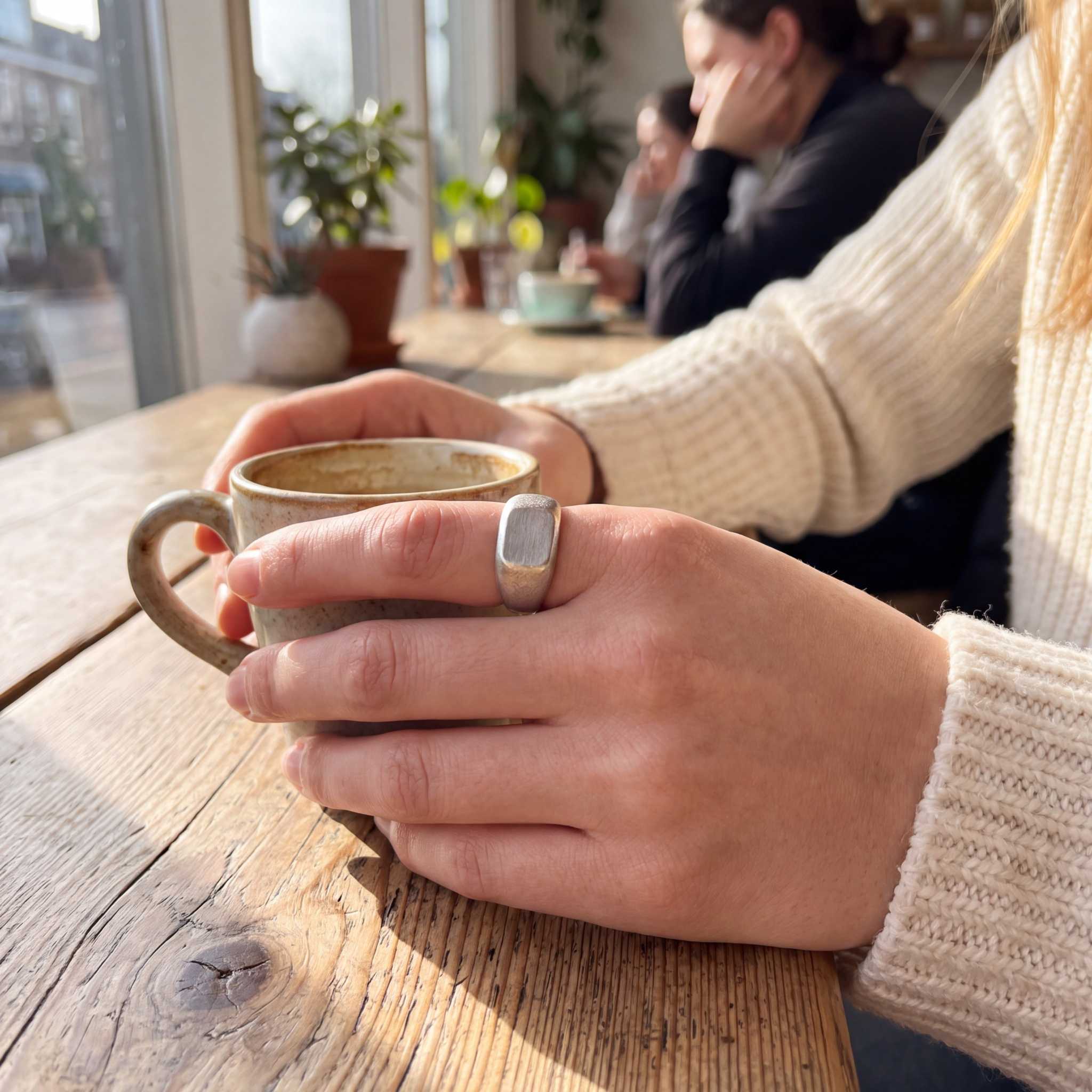 Model wearing the Lesunja Signet Ring Men Palladium