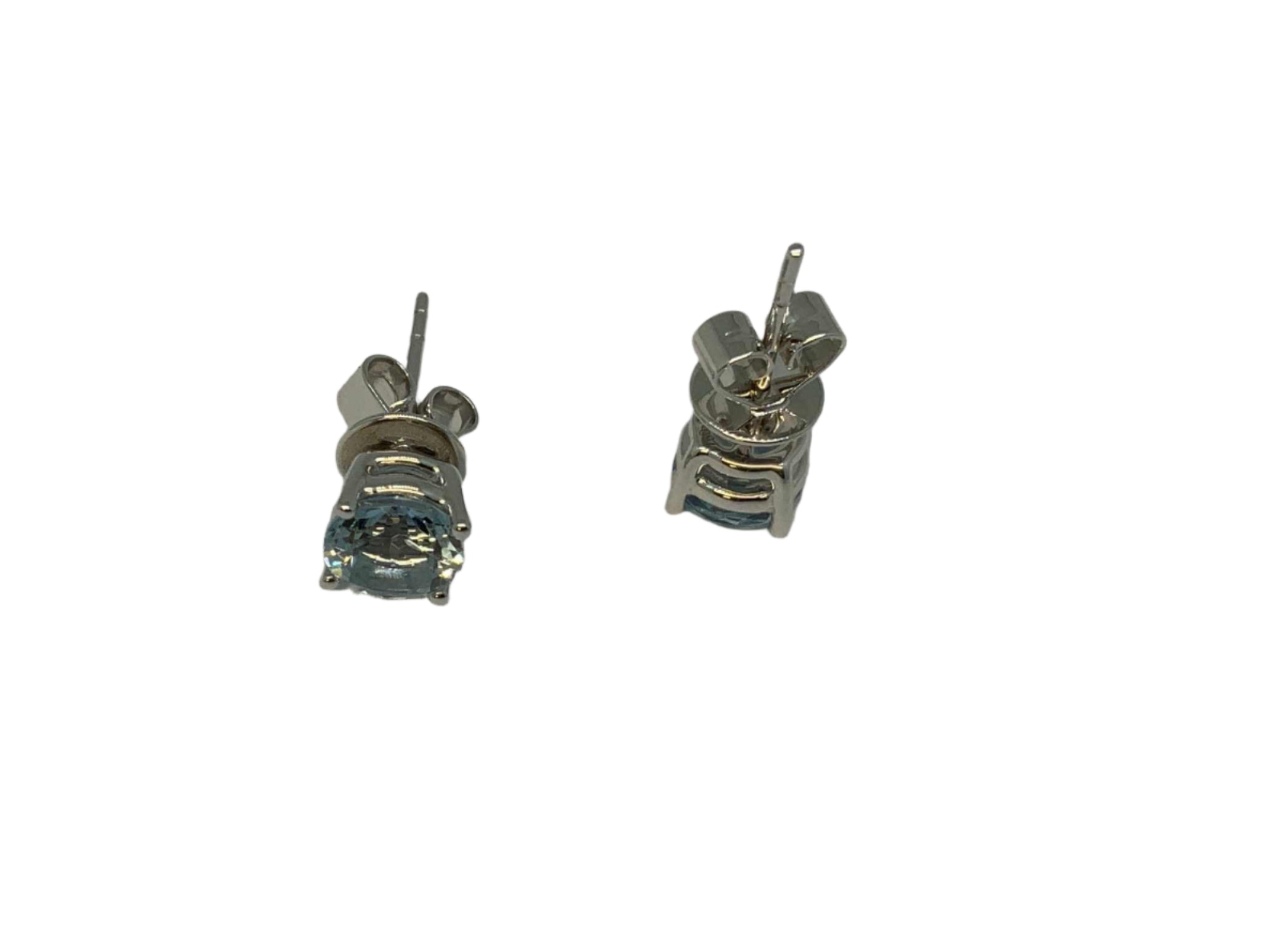 Lesunja Aquamarine white Gold Stud Earrings