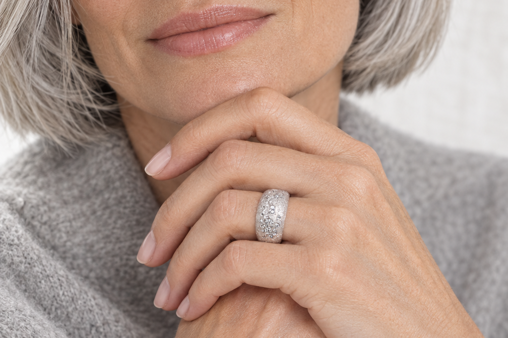 Model wearing the Lesunja Mountain Ring Silver Fancy Diamonds