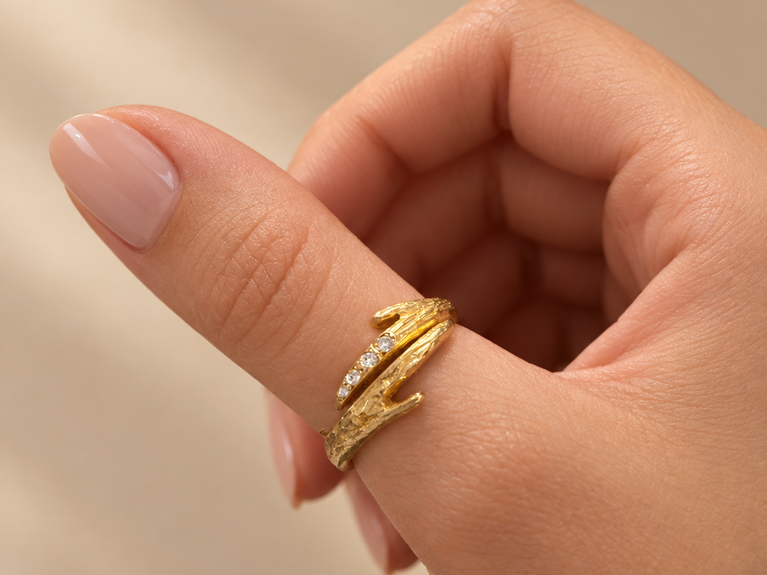 Model wearing the Lesunja Sky Nest Ring Silver Gold Plated Lab Grown Diamonds