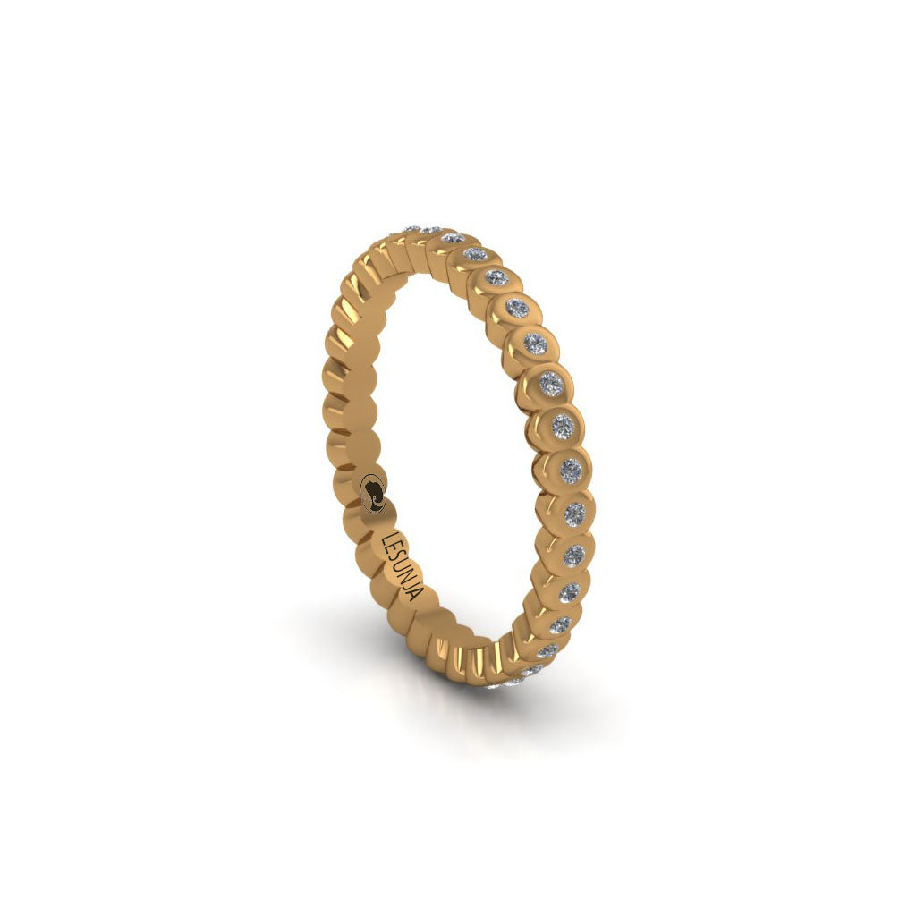 gold and diamond eternity rings