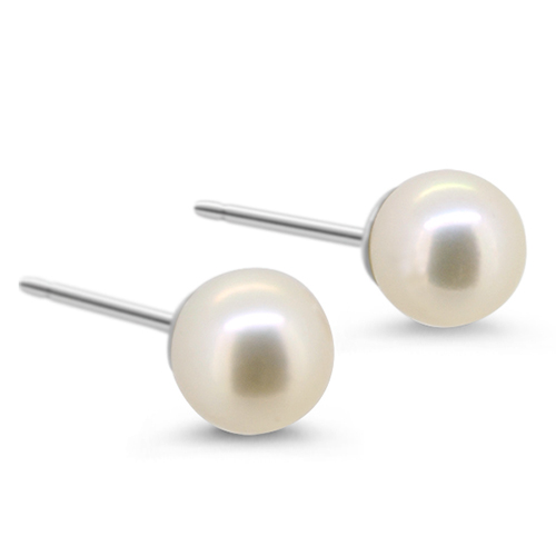 Lesunja Little Pearls Studs, handmade fine jewellery from Switzerland