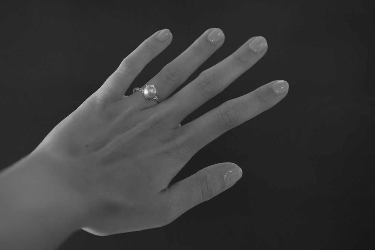yellow pearl ring
