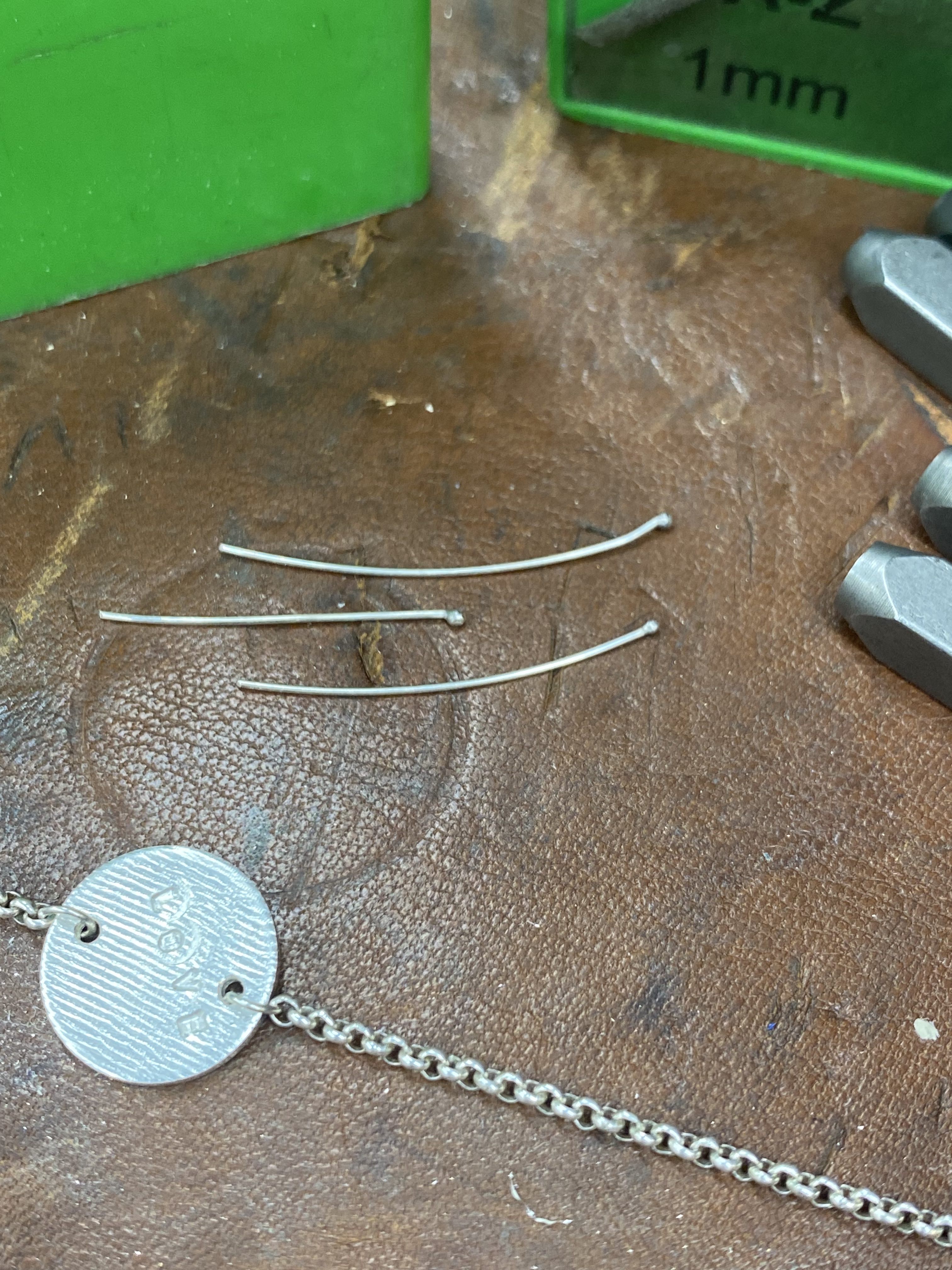 Create a Silver Frindship Bracelet in Zurich Europaallee